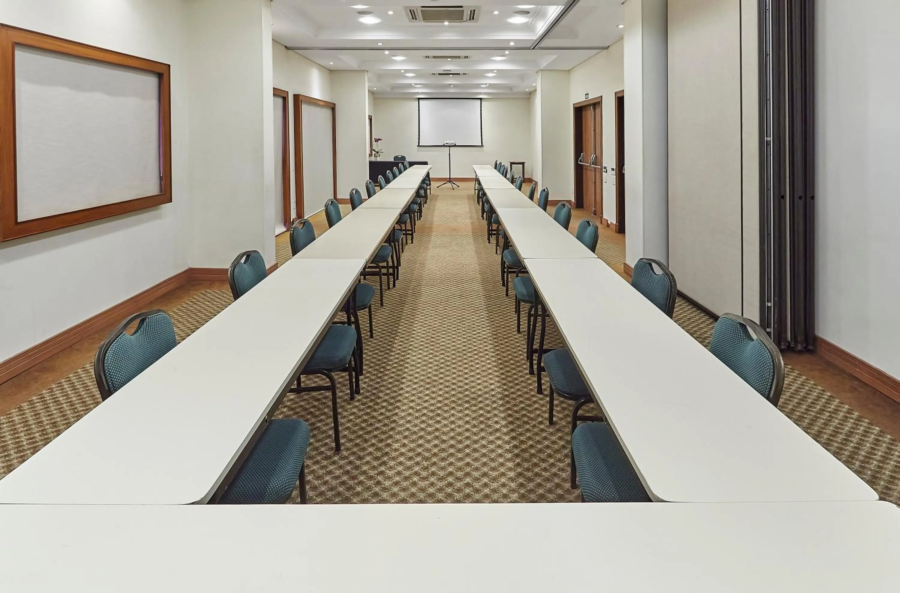 Hotel Cassino Tower Campinas Cambuí By Nacional Inn