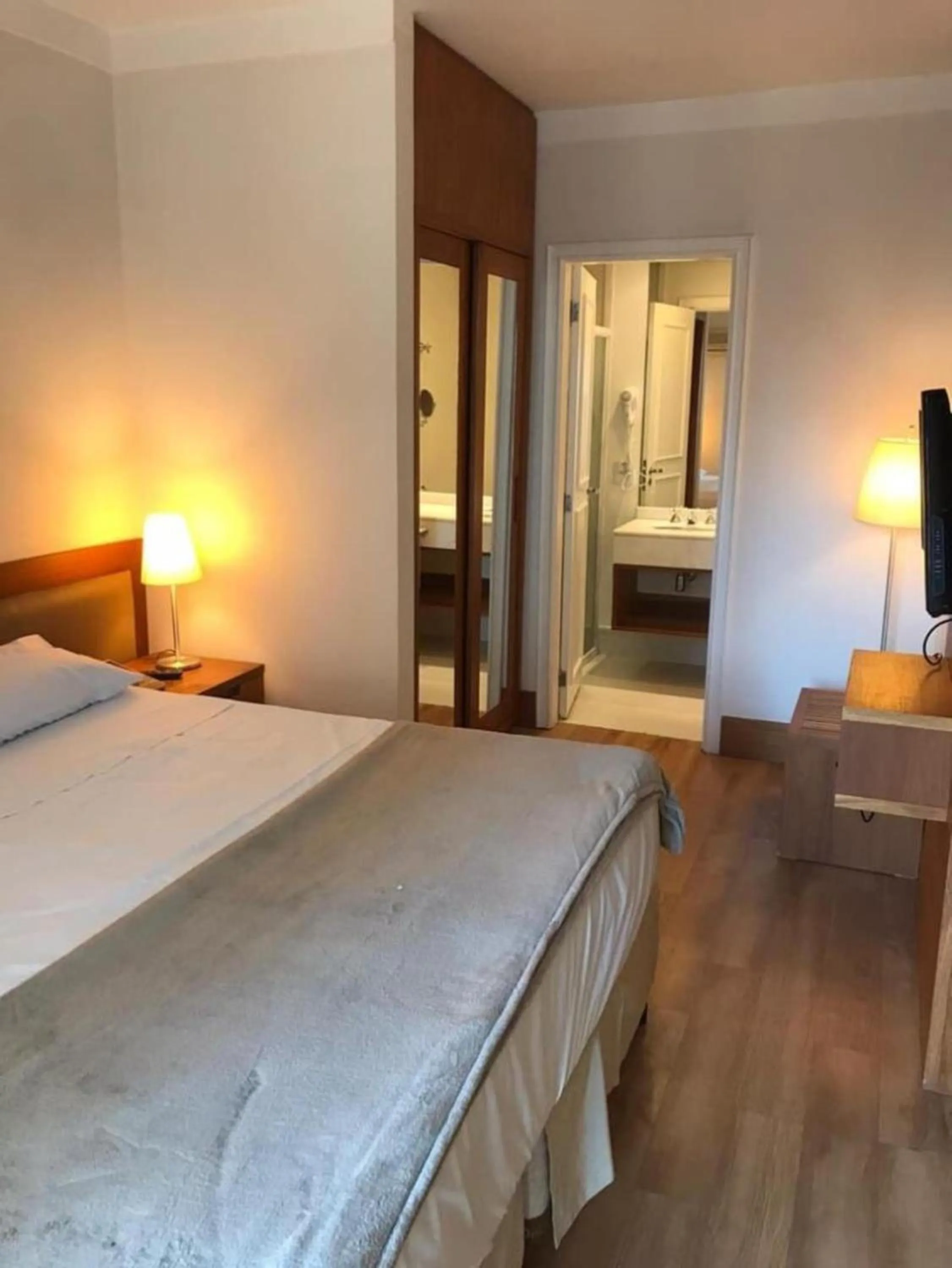 Bedroom, Bed in Hotel Nacional Inn Cambuí Campinas Residence