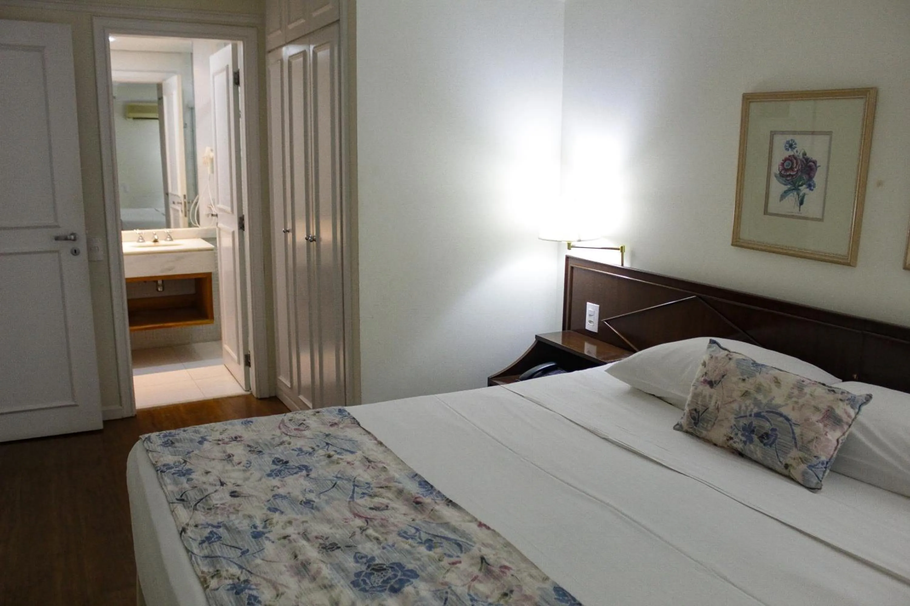 Bedroom, Bed in Hotel Nacional Inn Cambuí Campinas Residence