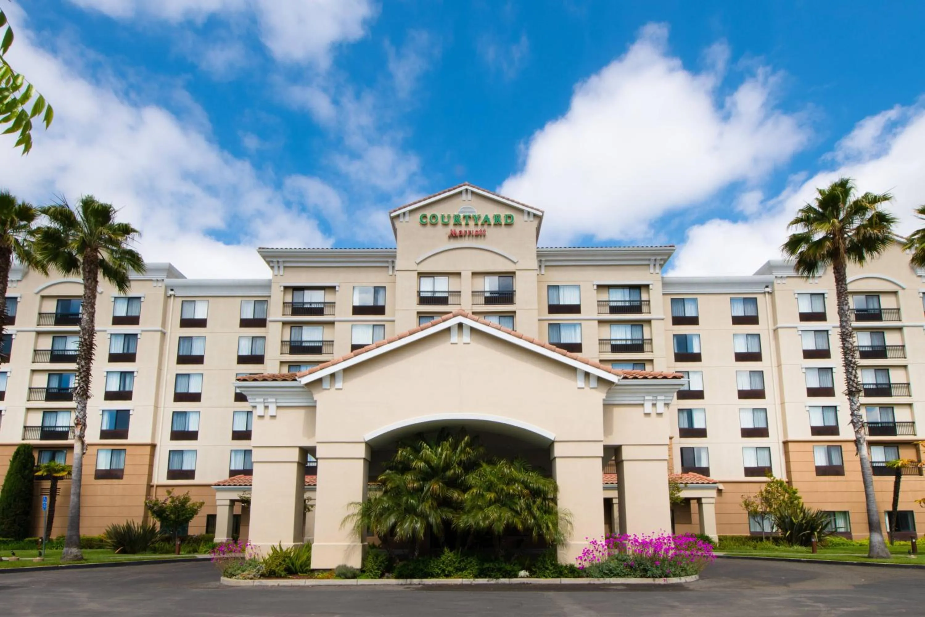 Property building in Courtyard by Marriott Newark Silicon Valley