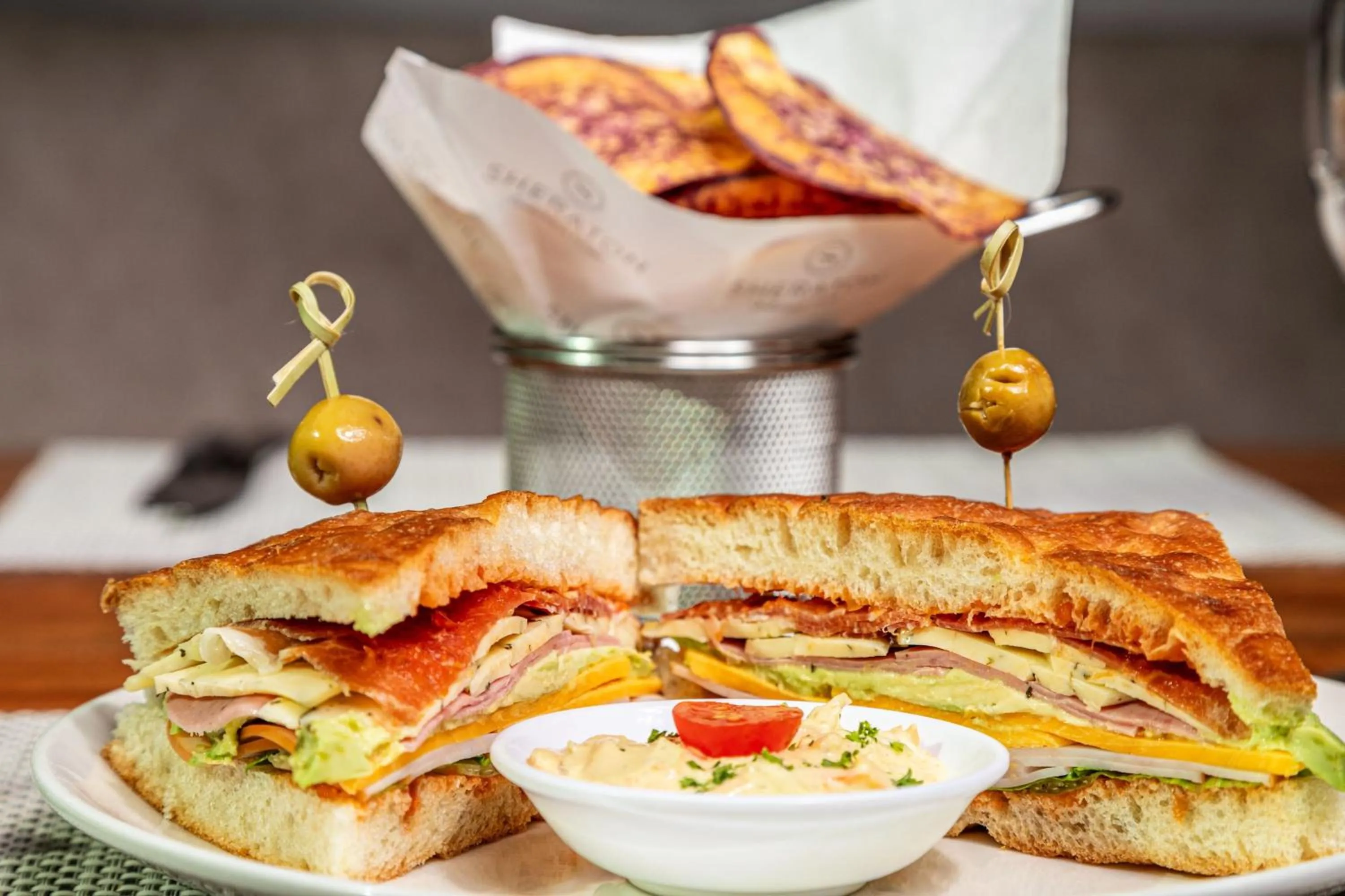 Restaurant/places to eat in Sheraton Guayaquil