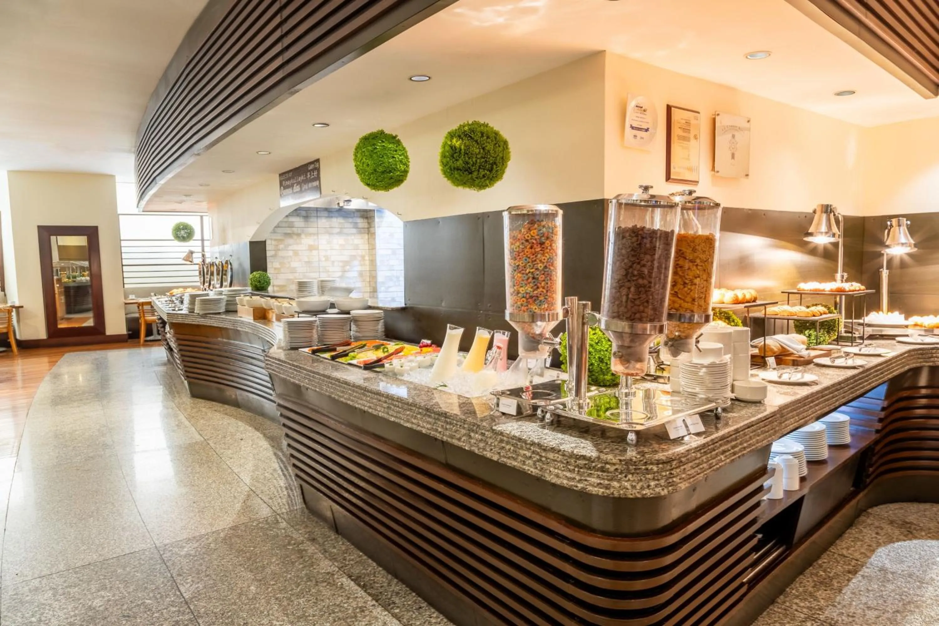 Restaurant/places to eat in Sheraton Guayaquil