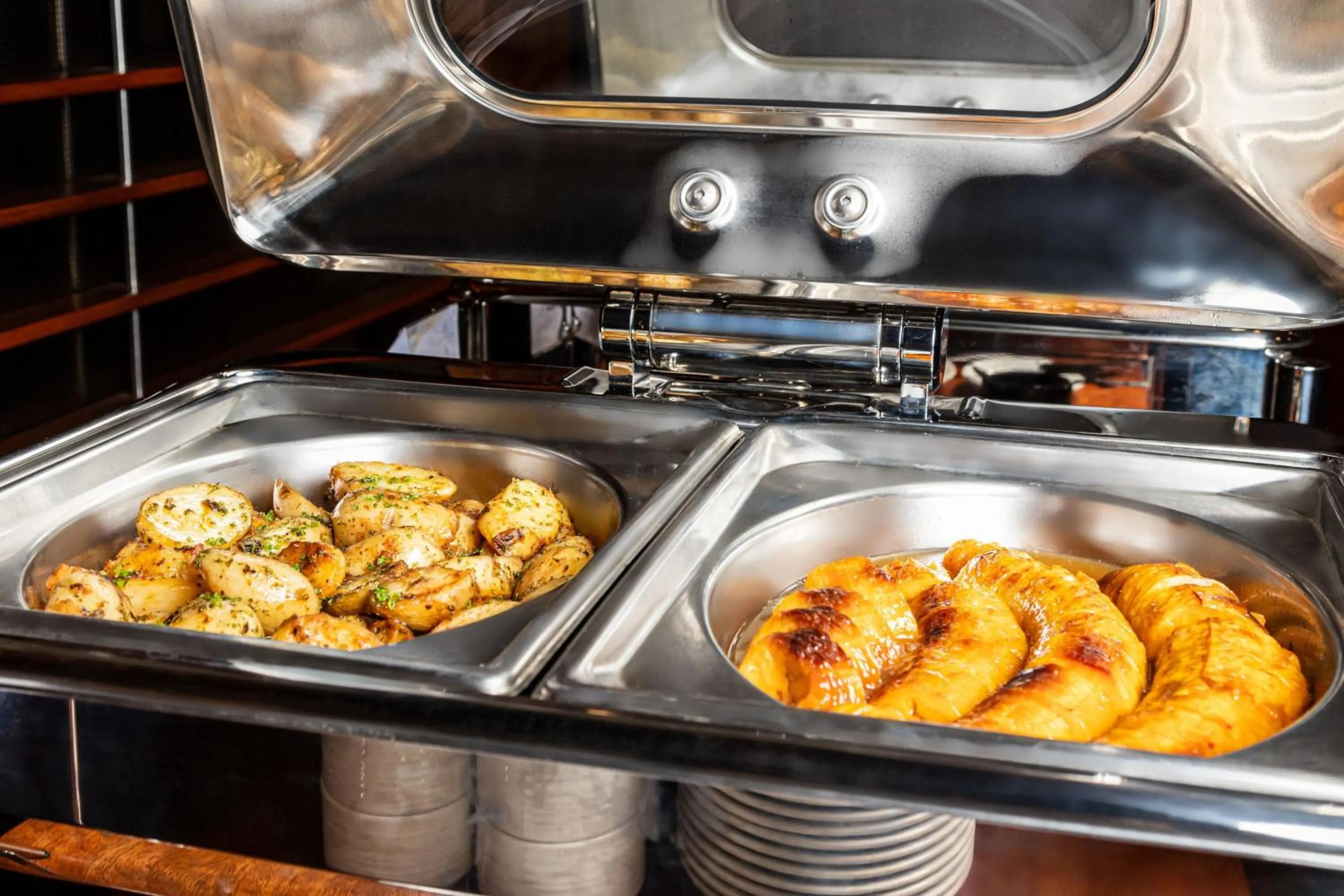 Restaurant/places to eat in Sheraton Guayaquil