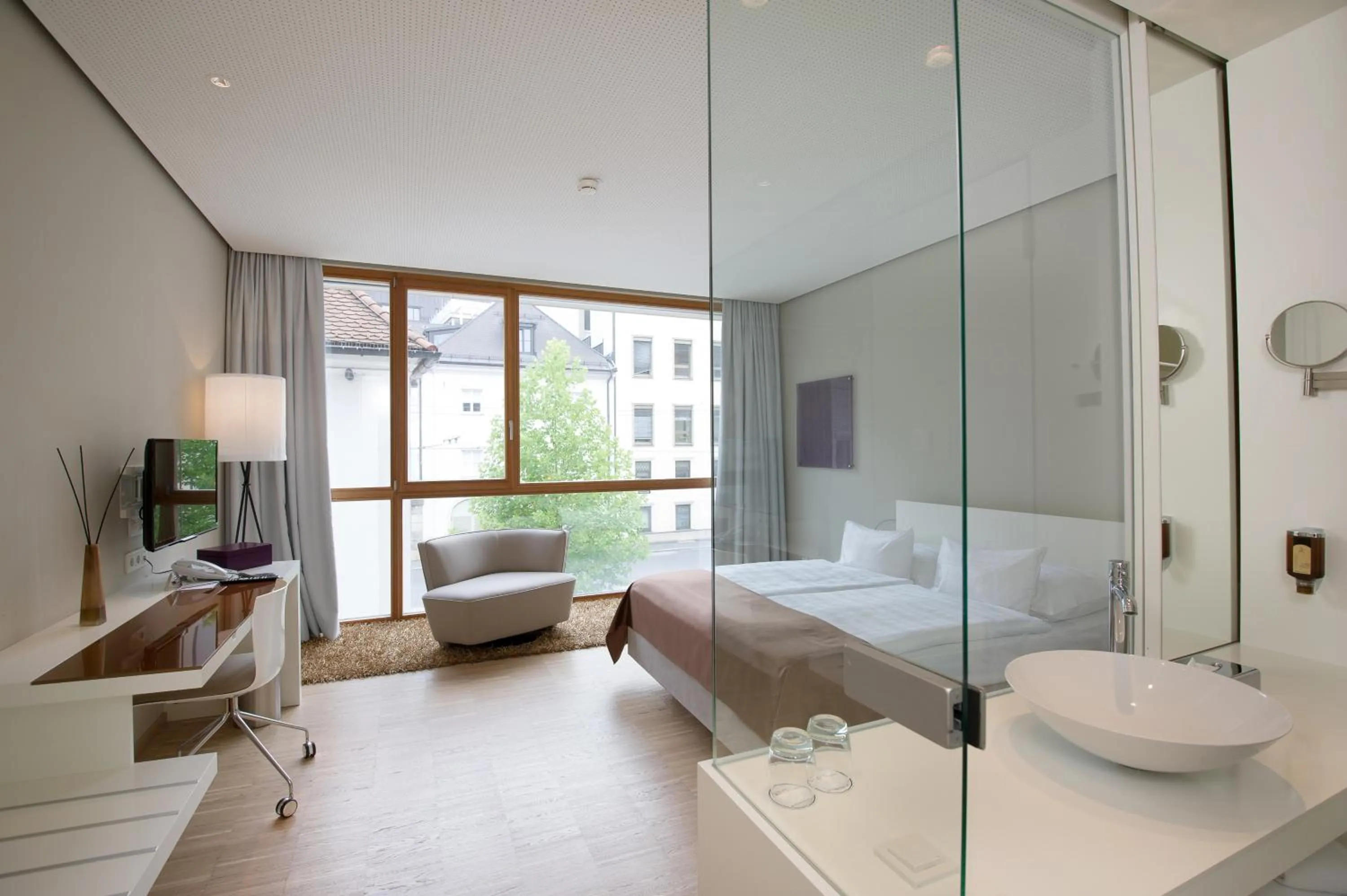 Photo of the whole room, Bed in Hotel Am Domplatz - Adult Only