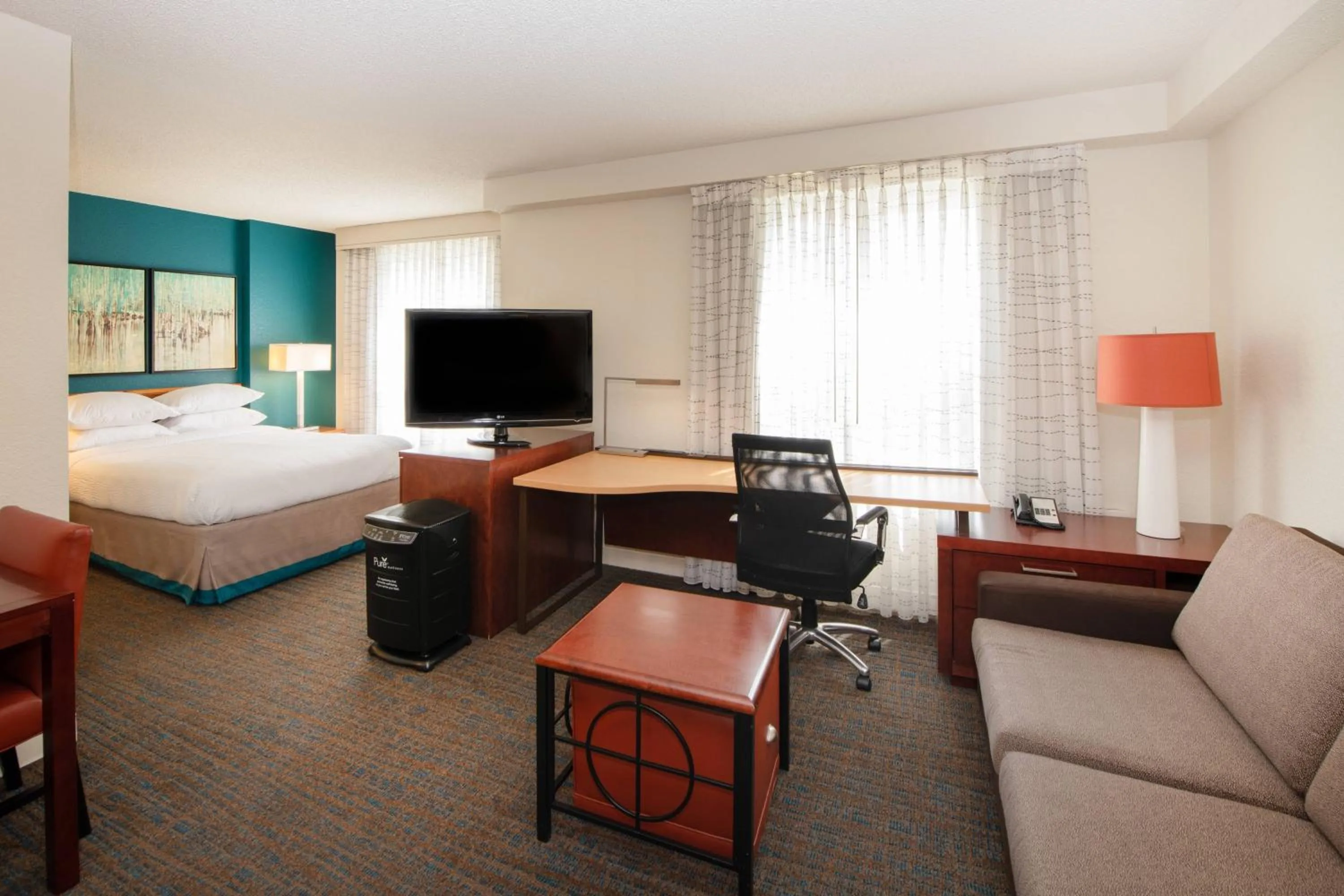 Photo of the whole room, Bed in Residence Inn by Marriott Newark Silicon Valley