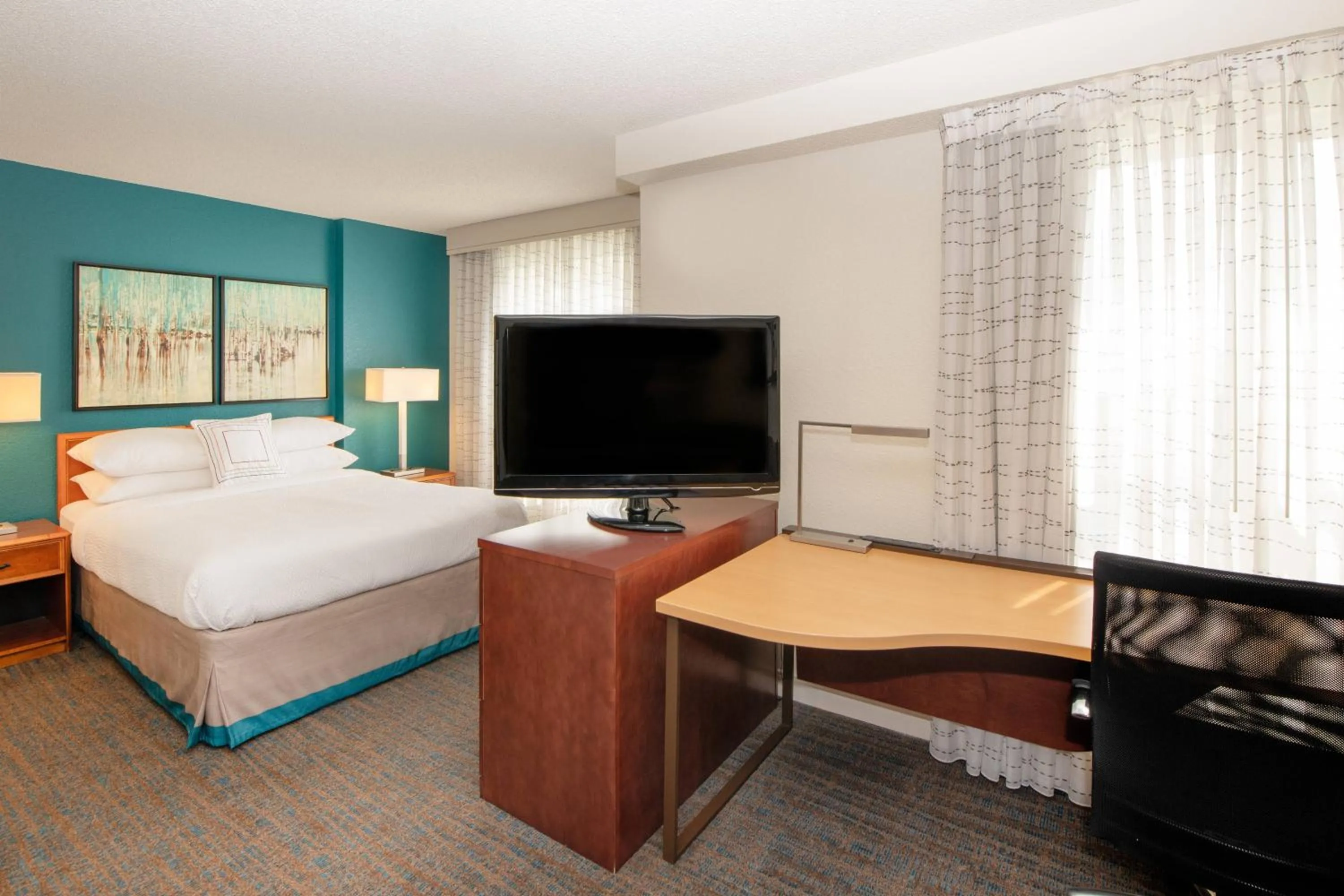 Photo of the whole room, Bed in Residence Inn by Marriott Newark Silicon Valley