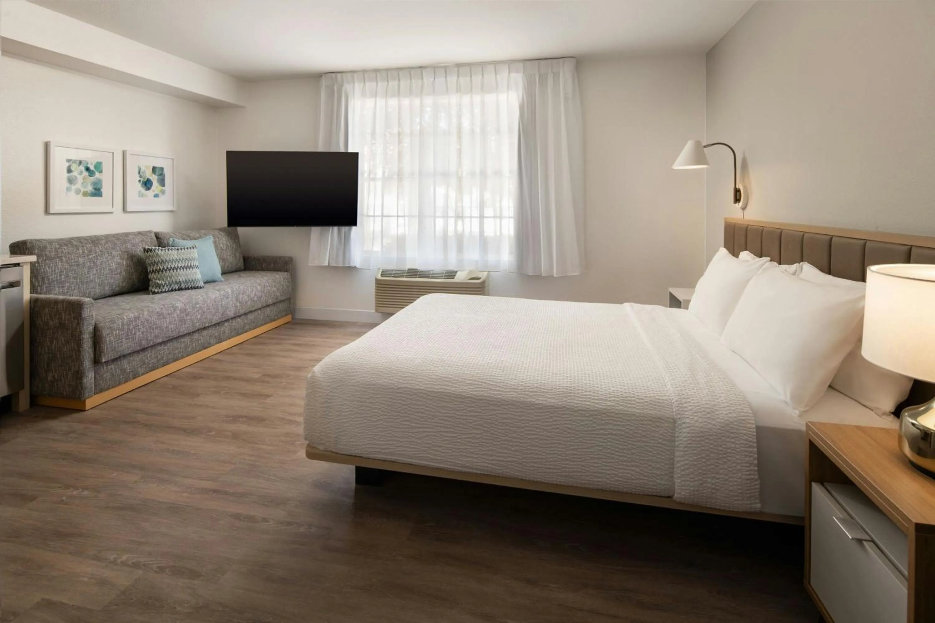 Photo of the whole room, Bed in TownePlace Suites Milpitas Silicon Valley