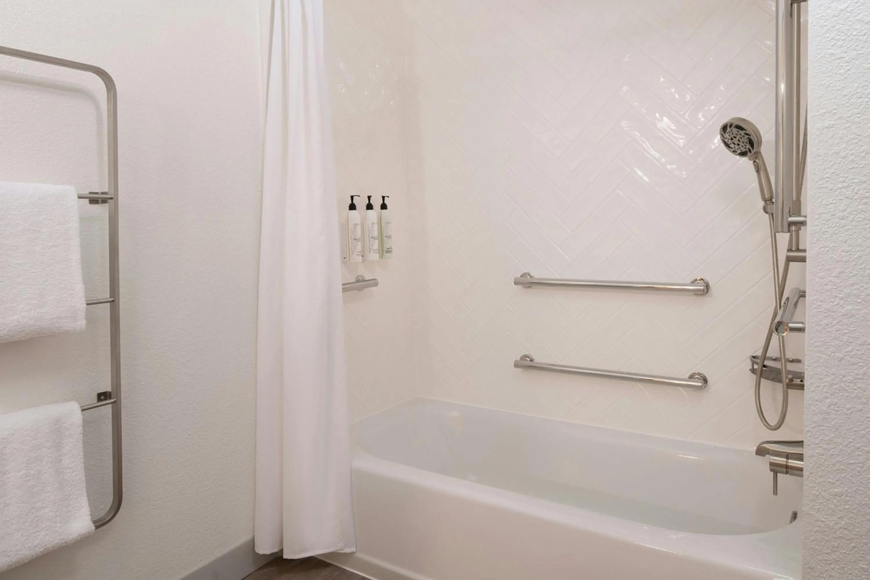 Photo of the whole room in TownePlace Suites Milpitas Silicon Valley