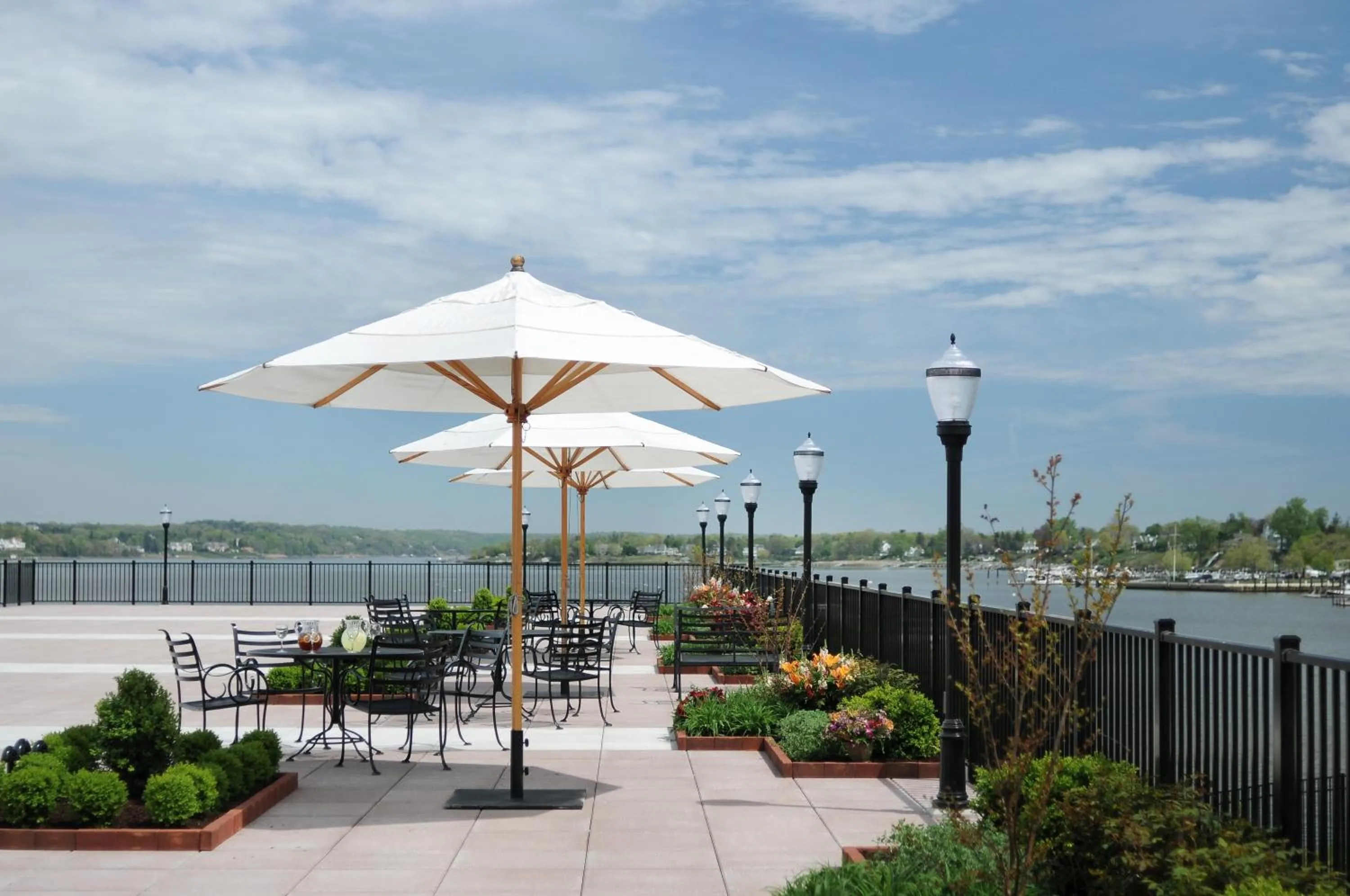 Balcony/Terrace in Molly Pitcher Inn