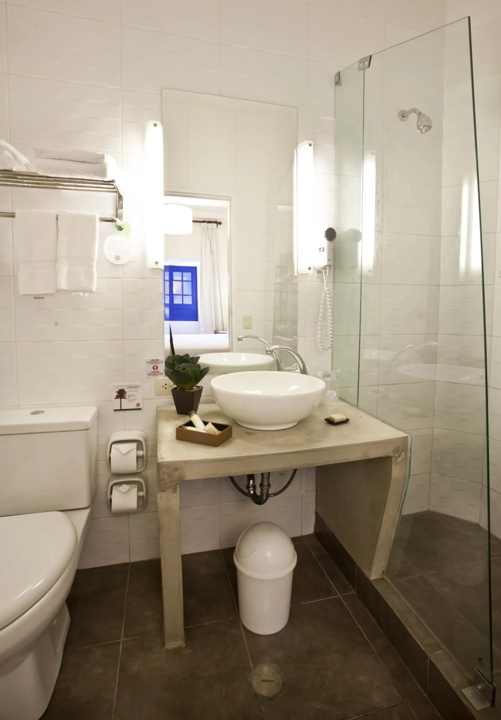 Bathroom in Tierra Viva Cusco Saphi Hotel