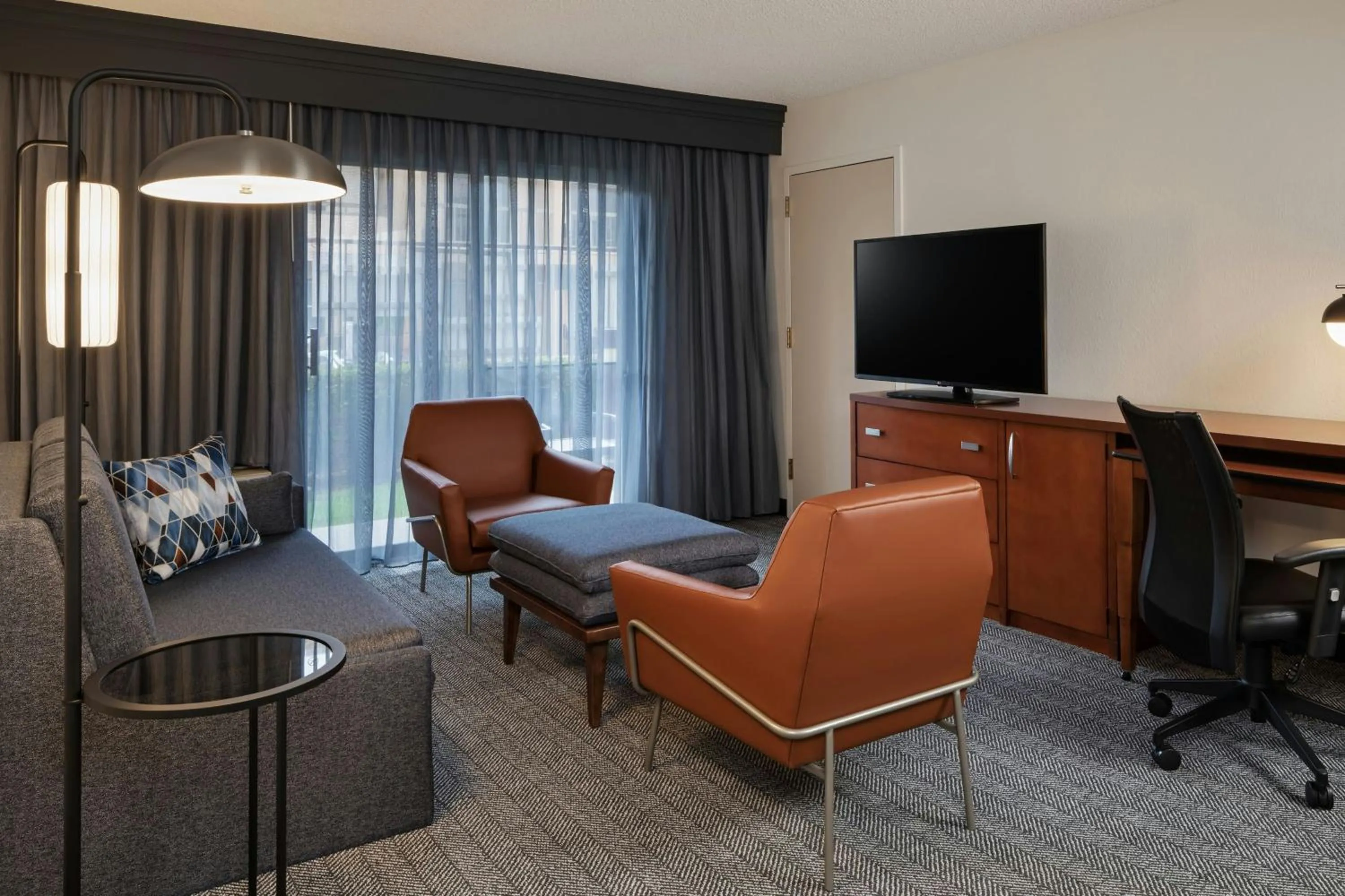 Living room in Courtyard Anaheim Buena Park