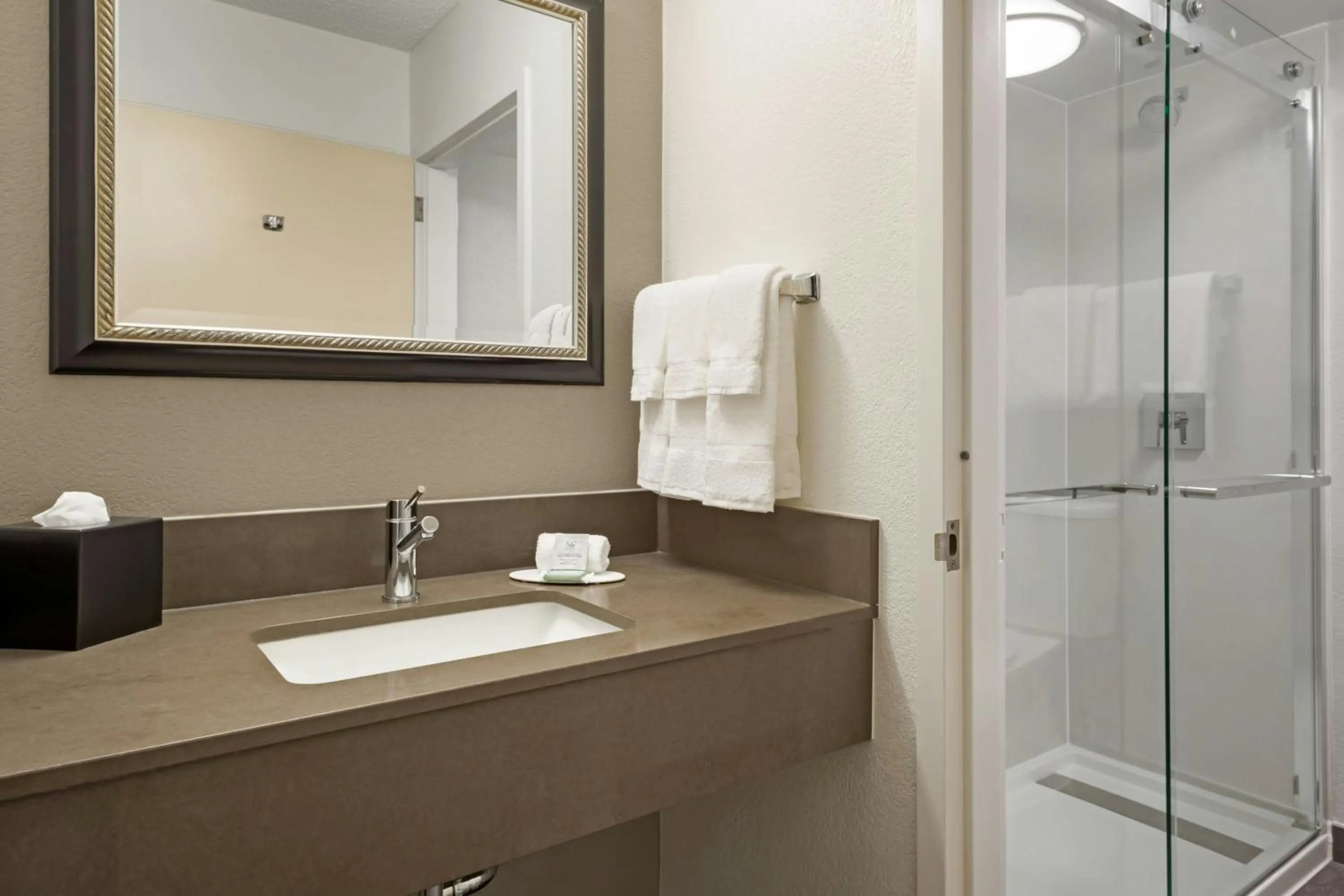 Bathroom in Courtyard Anaheim Buena Park