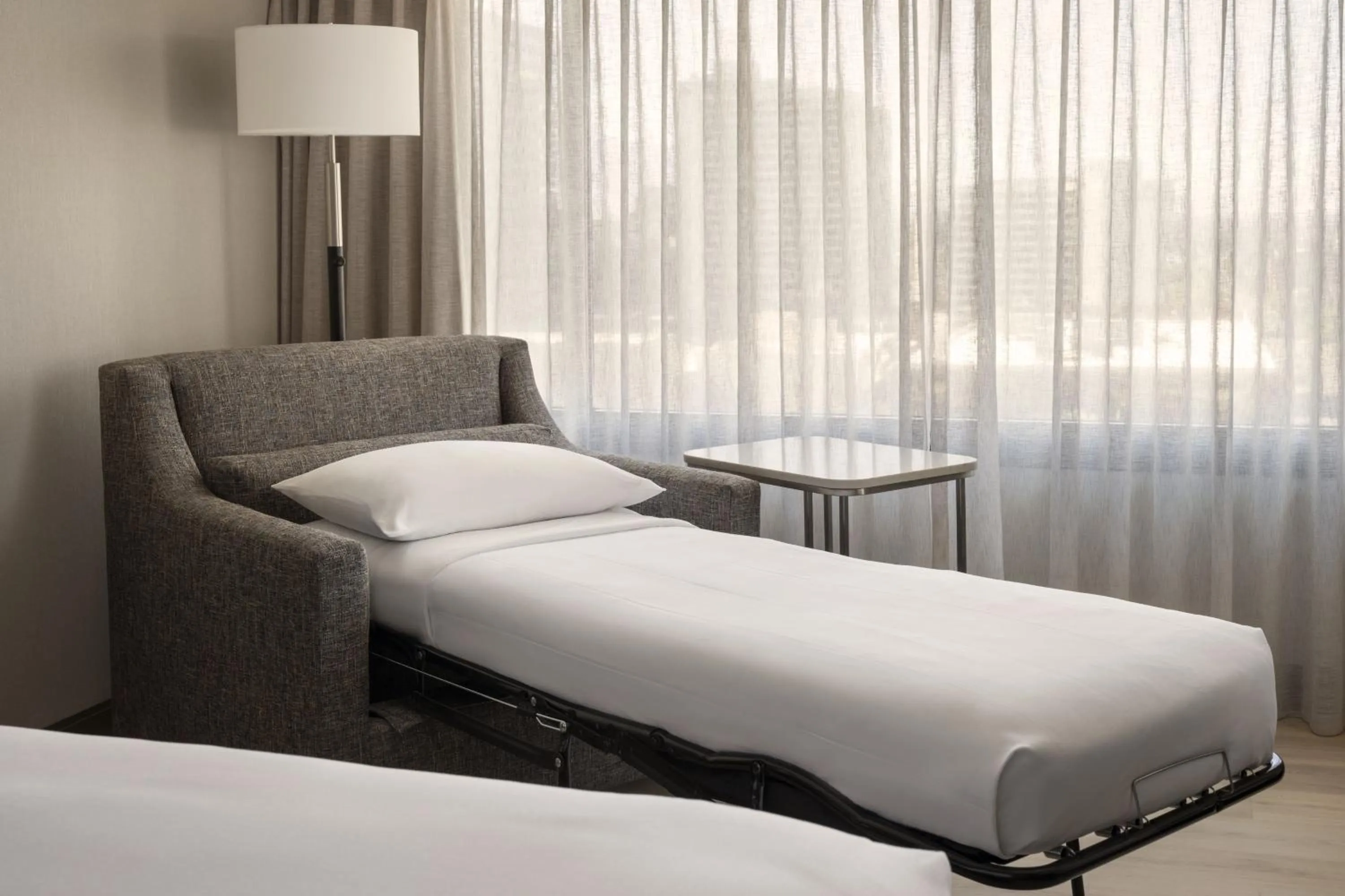 Photo of the whole room, Bed in Salt Lake Marriott Downtown at City Creek