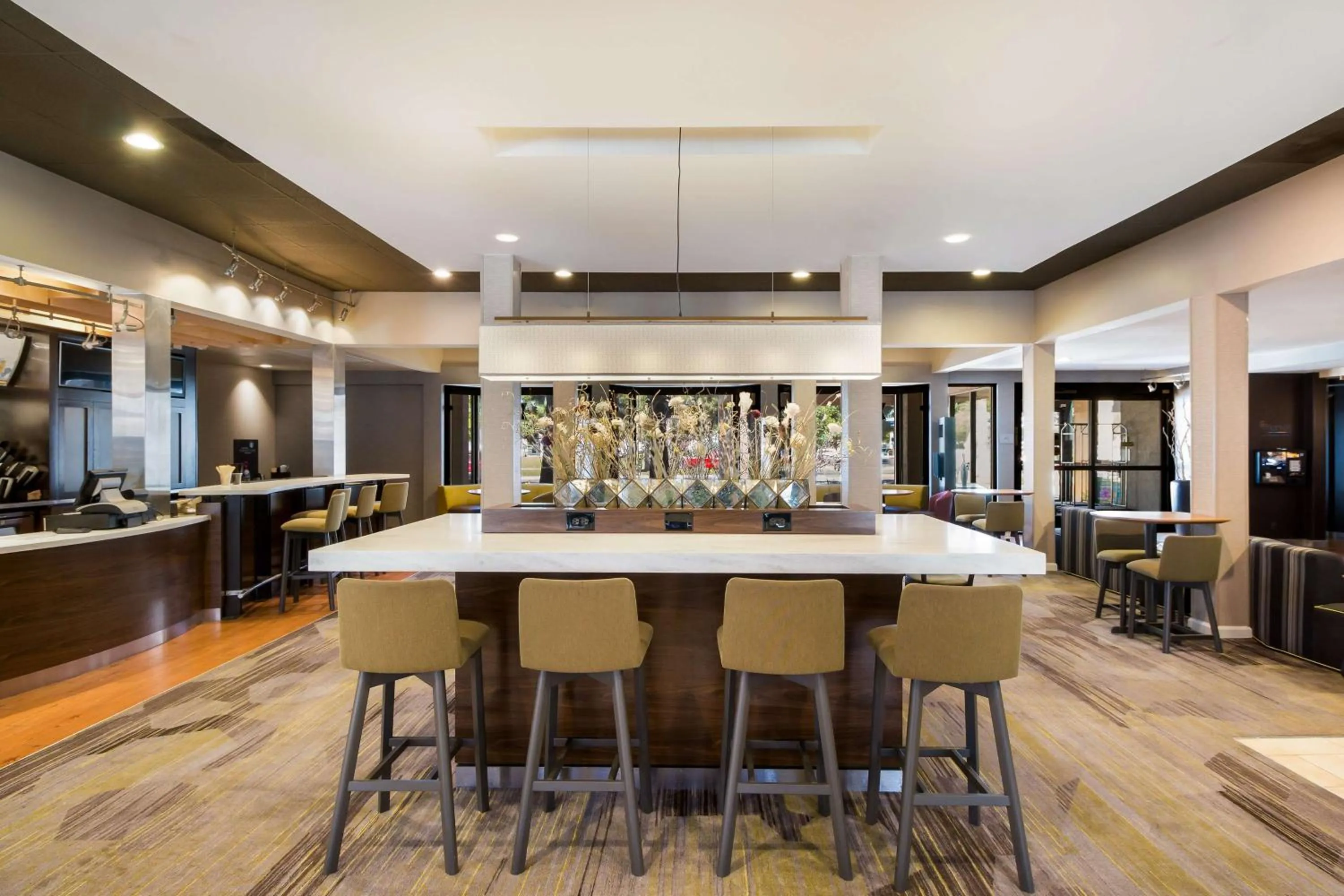 Restaurant/places to eat in Sonesta Select Huntington Beach Fountain Valley