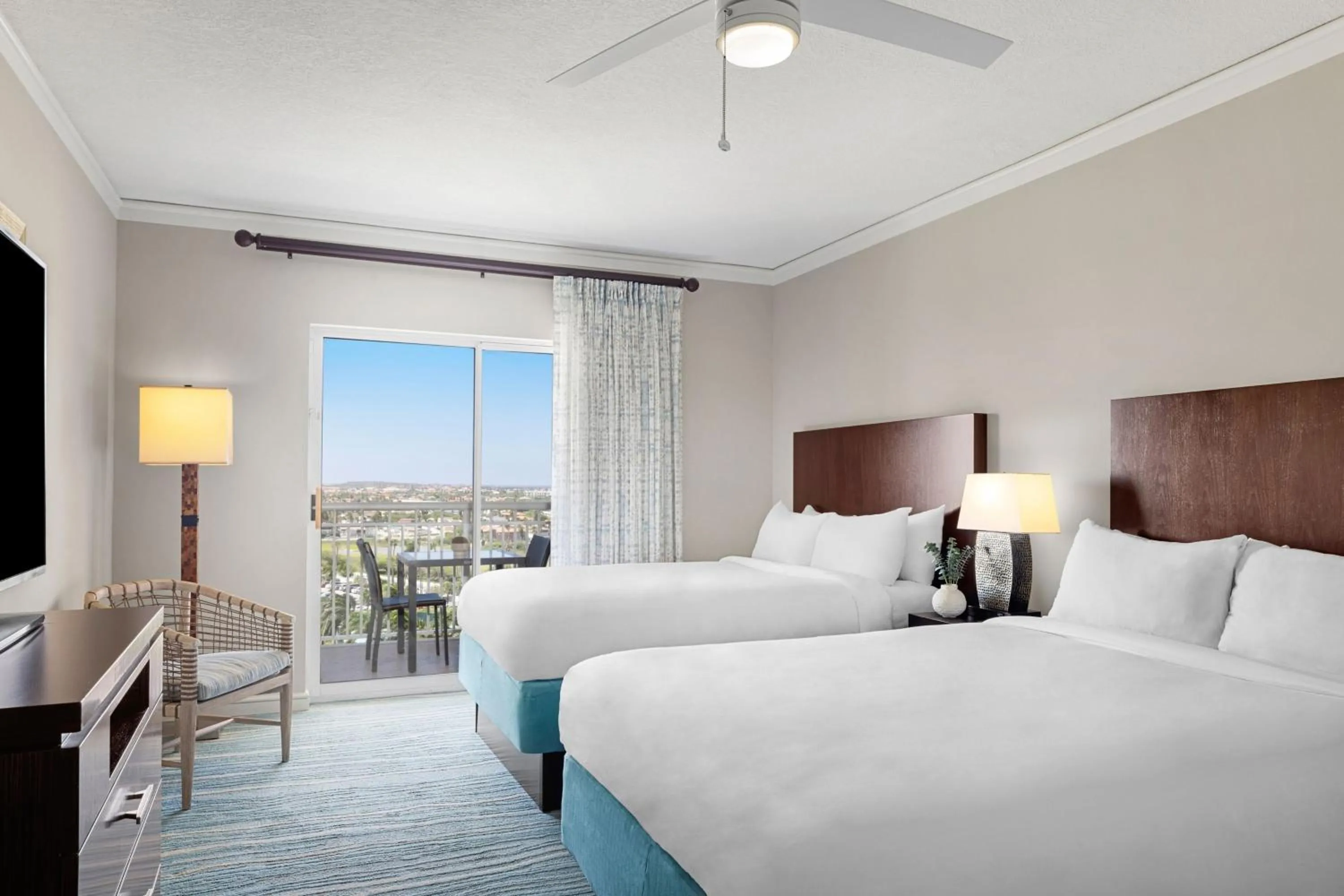 Bedroom, Bed in Marriott's Aruba Surf Club