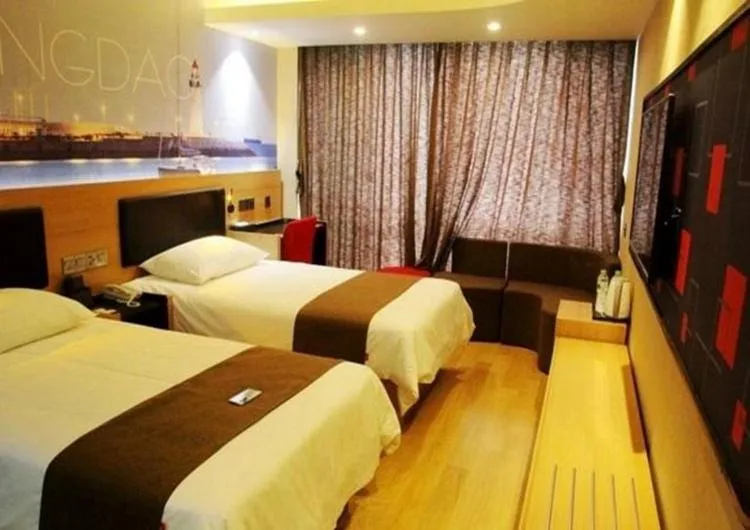 Bed in Thank Inn Plus Hotel Shandong Qingdao Development Zone Xiangjiang Road Changjiang Shopping Mall
