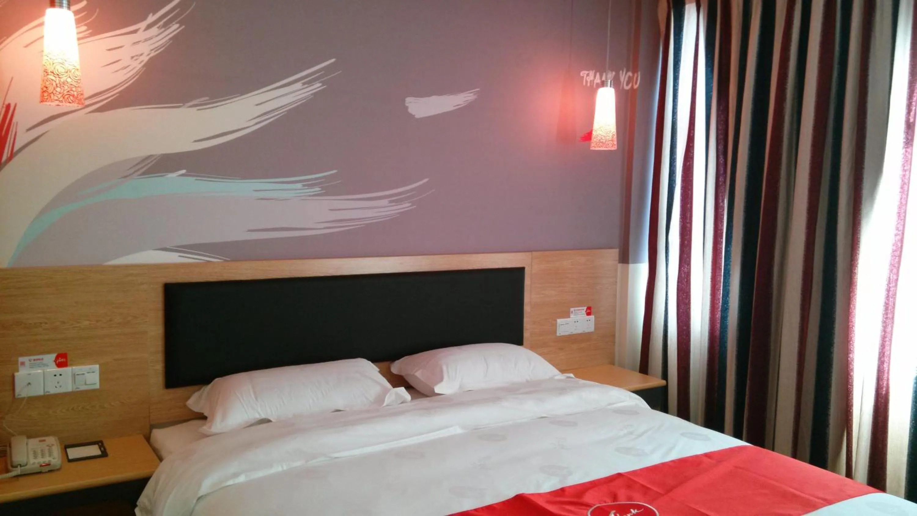 Bed in Thank Inn Chain Hotel Jiangxi Fuzhou Linchuan District Laowuhuang Palace Bus Station