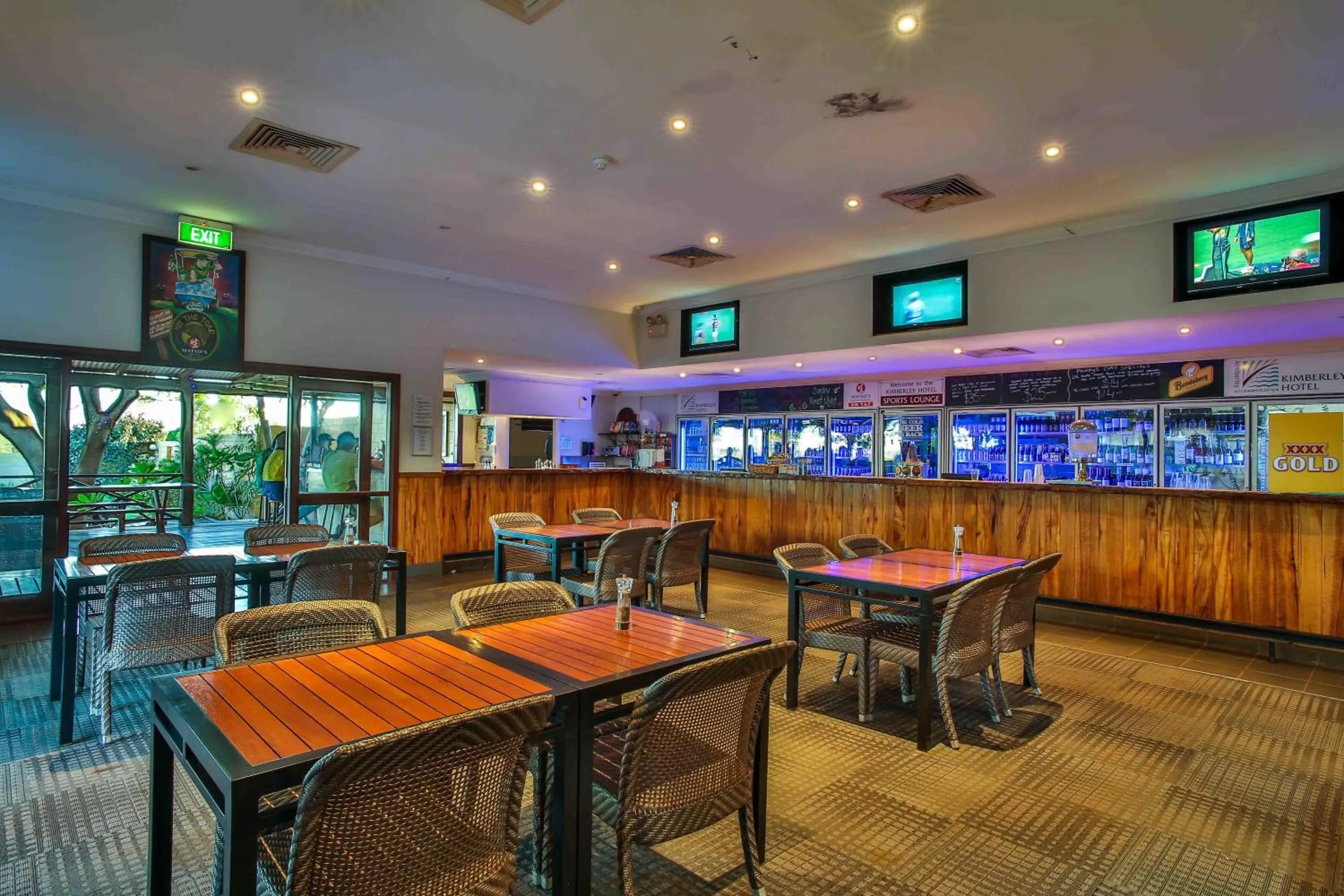 Restaurant/places to eat in Kimberley Hotel