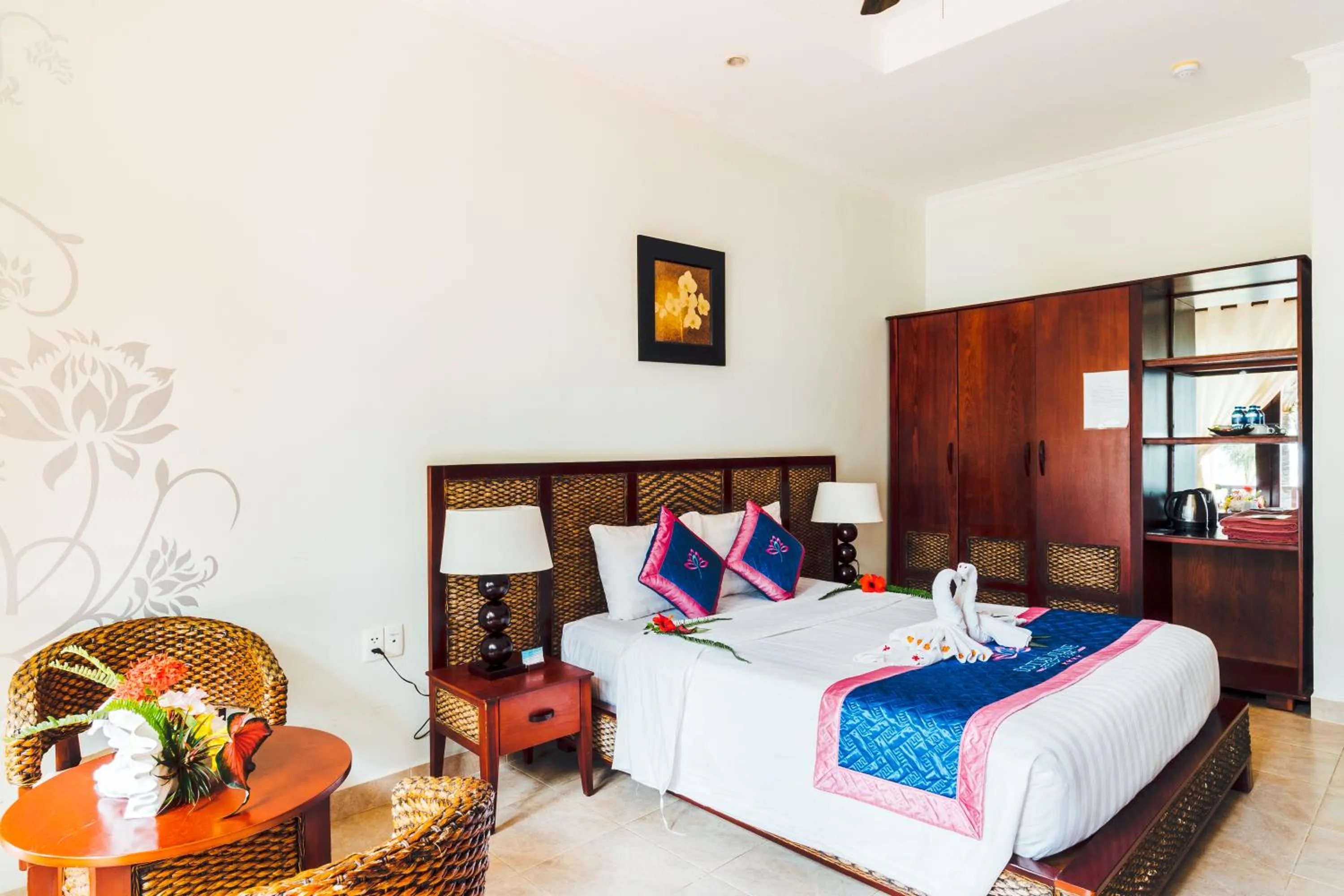 Bed in Lotus Muine Resort & Spa