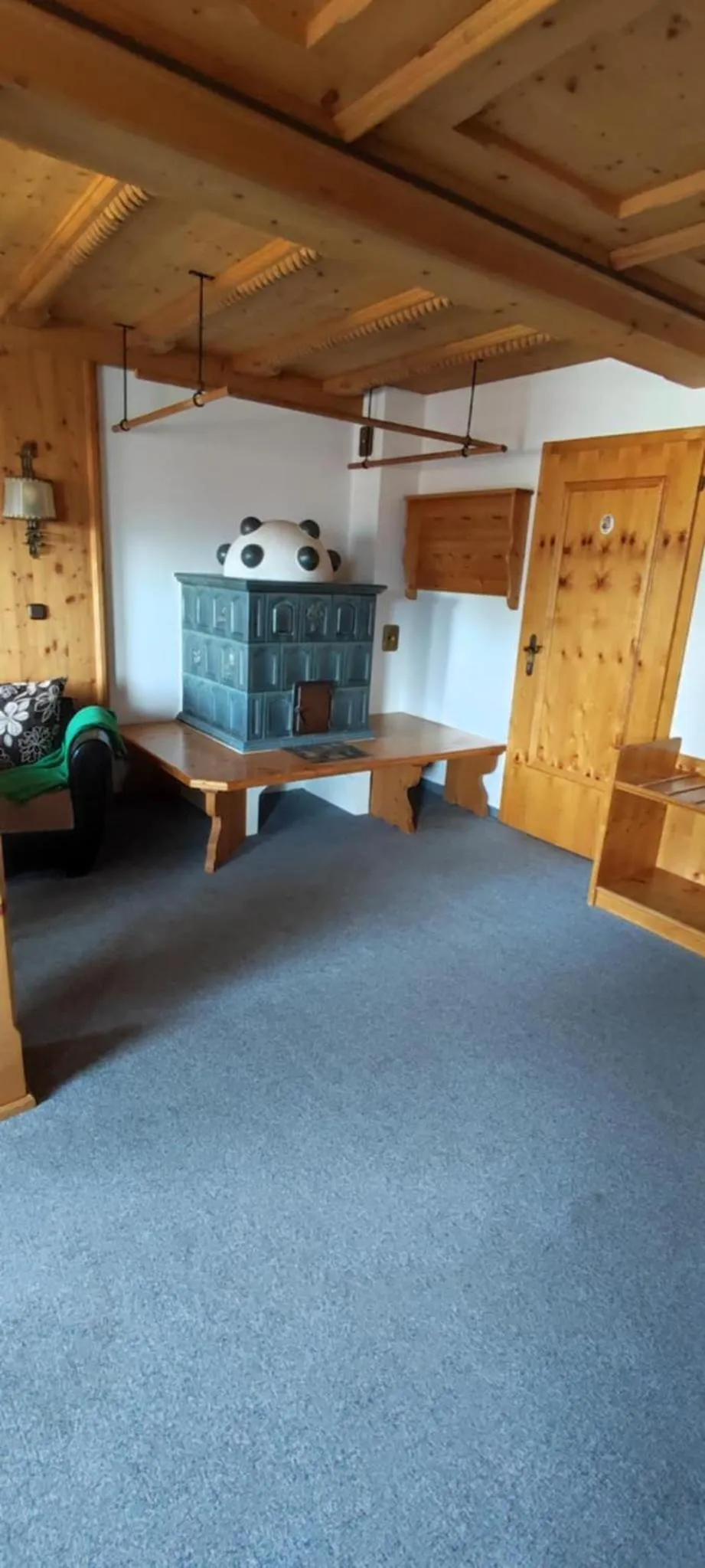 Communal lounge/ TV room in Hotel Aquamarin