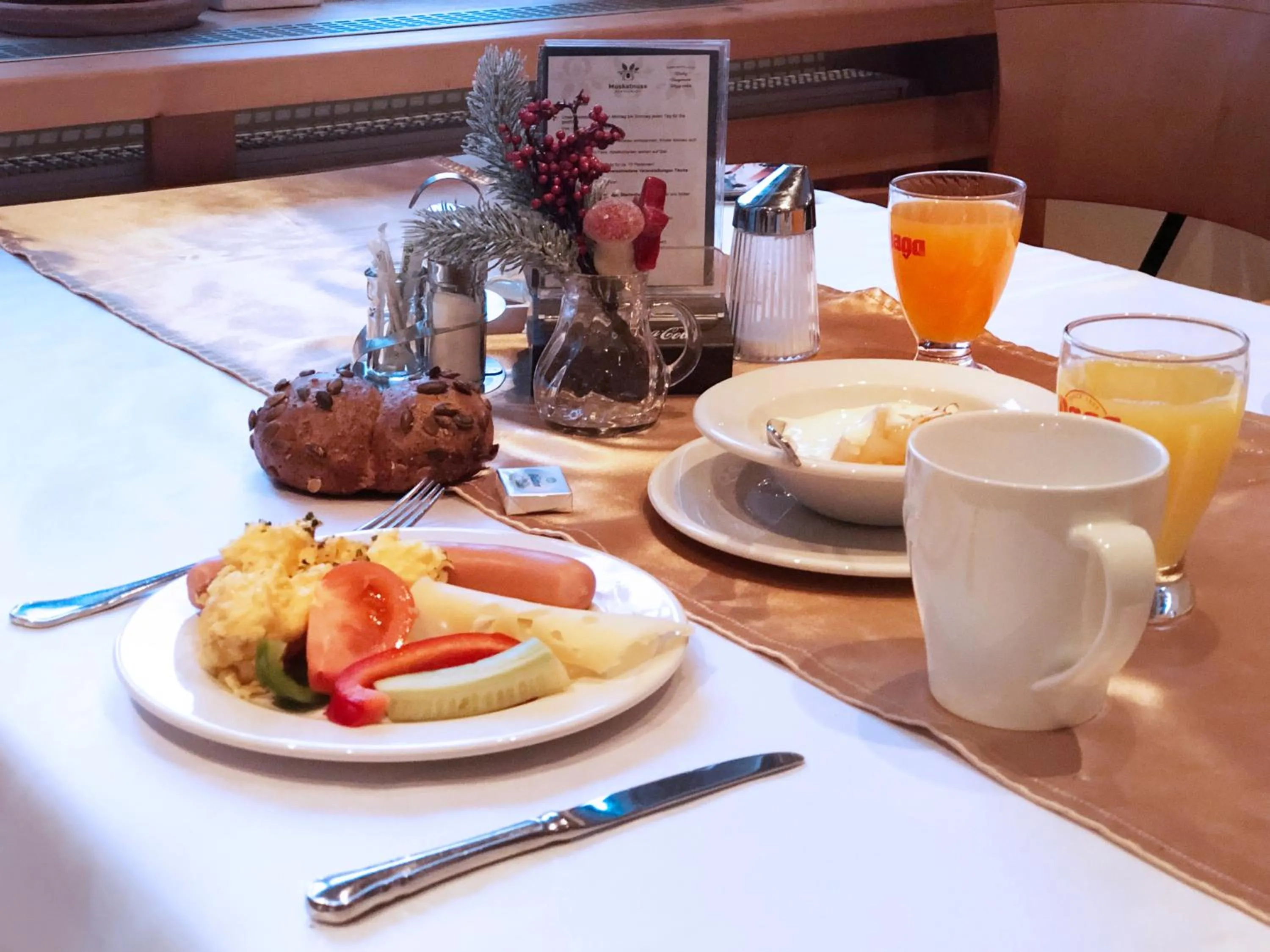 Food and drinks in Hotel Aquamarin