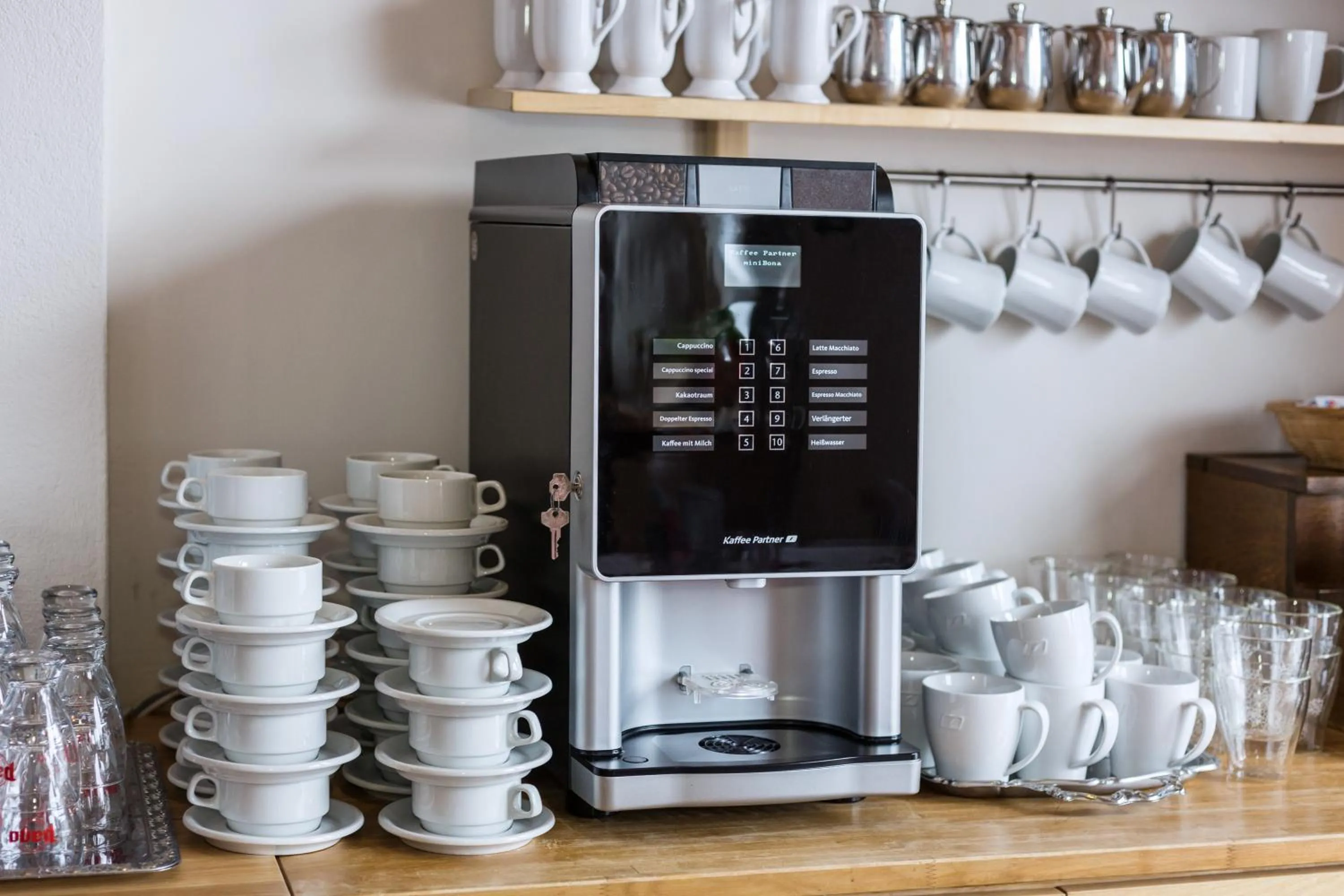 Food and drinks in Hotel Aquamarin