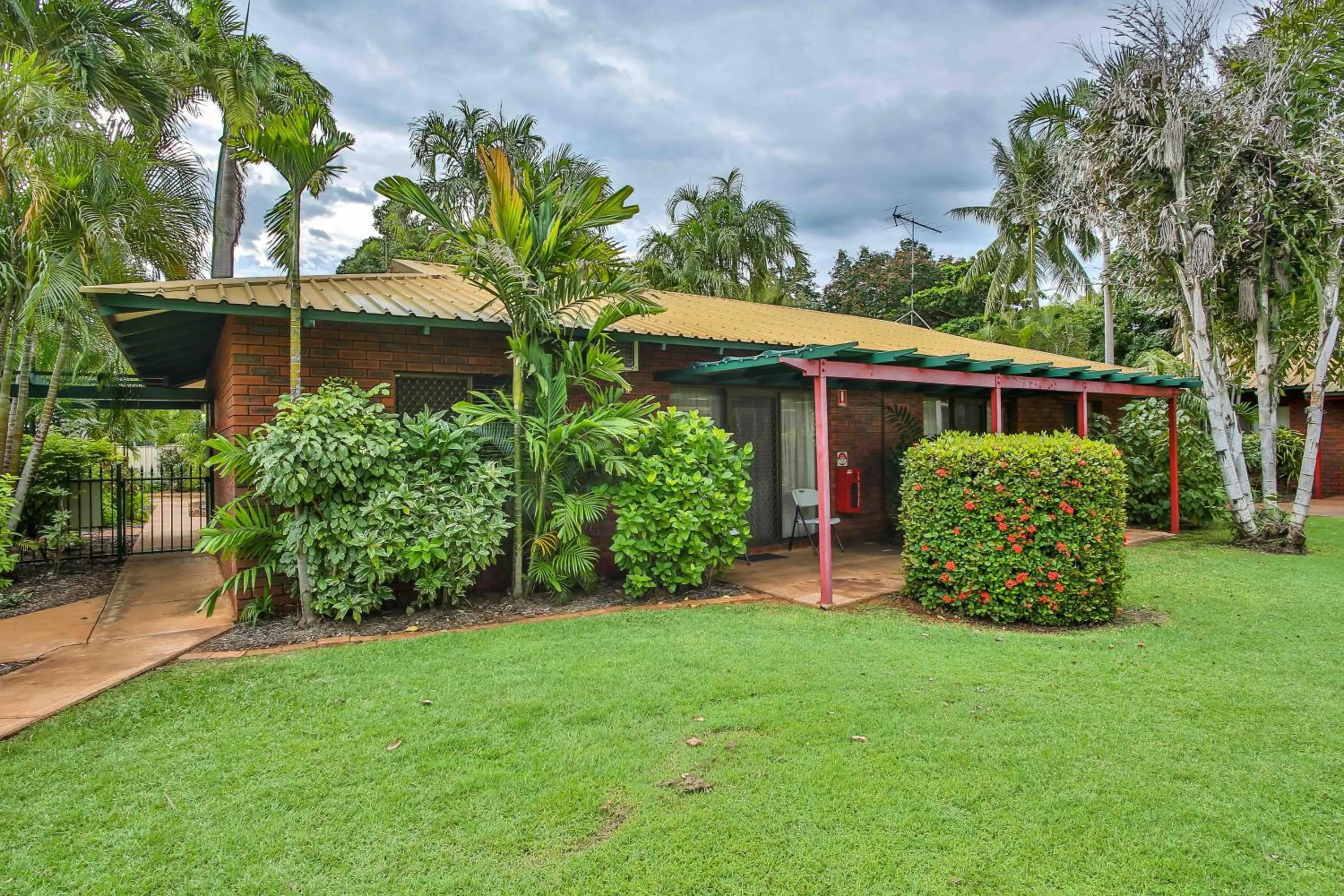 Garden in Bayside Holiday Apartments