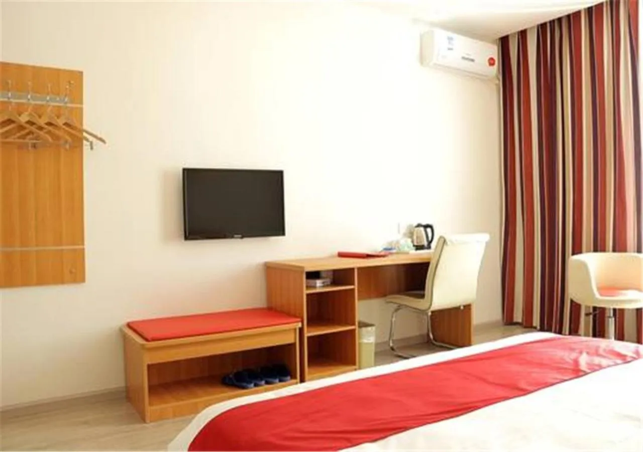 On site, Bed in Thank Inn Chain Hotel Yunnan Lijiang Old Town South Gate