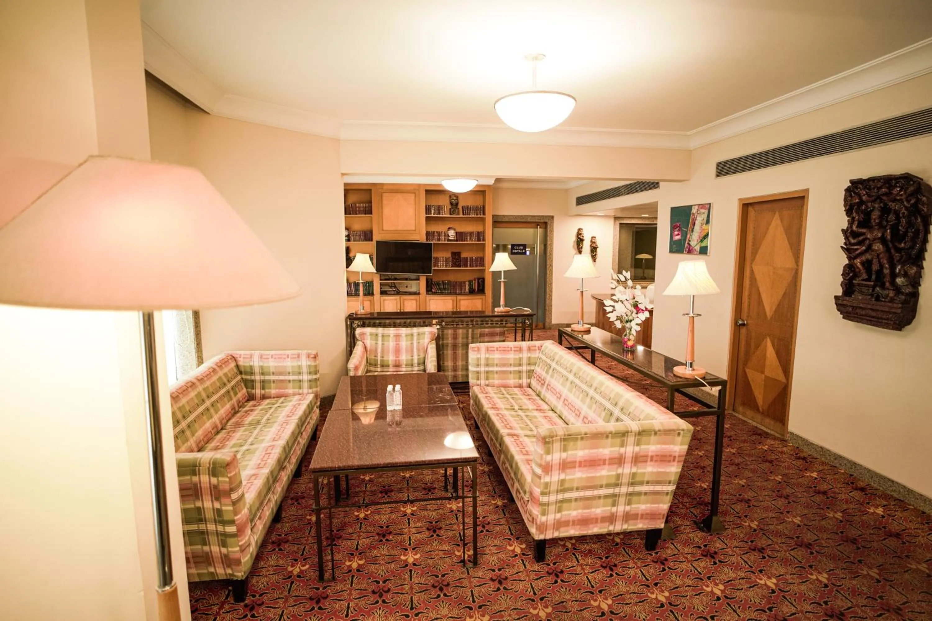 Lounge or bar in Ambassador Ajanta Hotel, Aurangabad