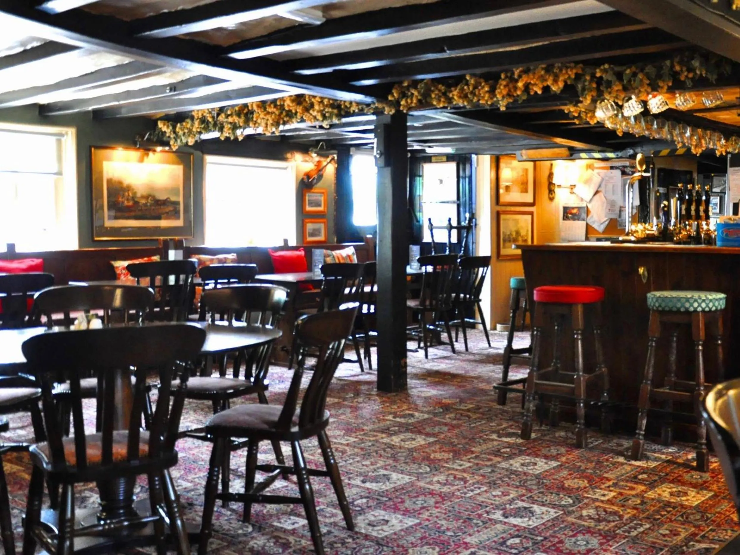 Lounge or bar in Rose and Crown B&B