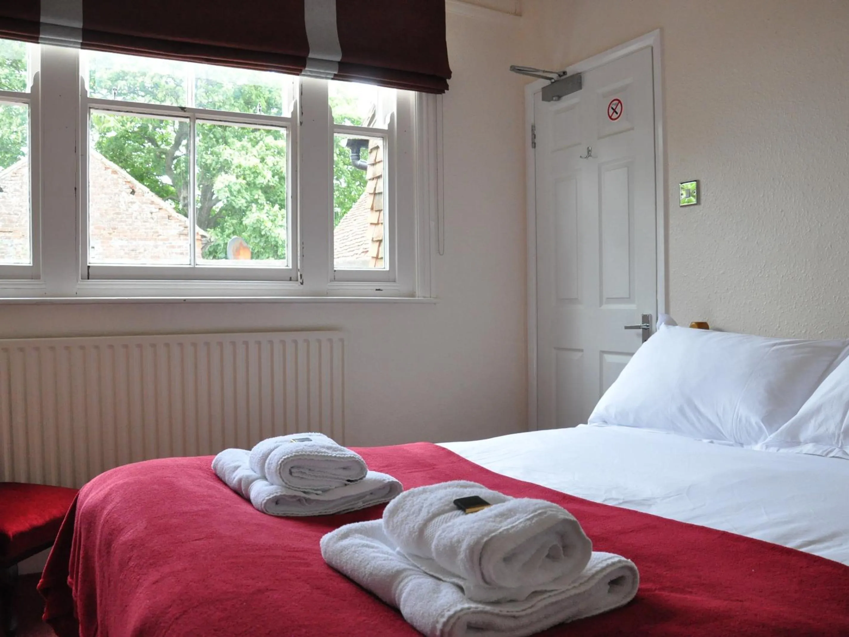 Bedroom, Bed in Rose and Crown B&B