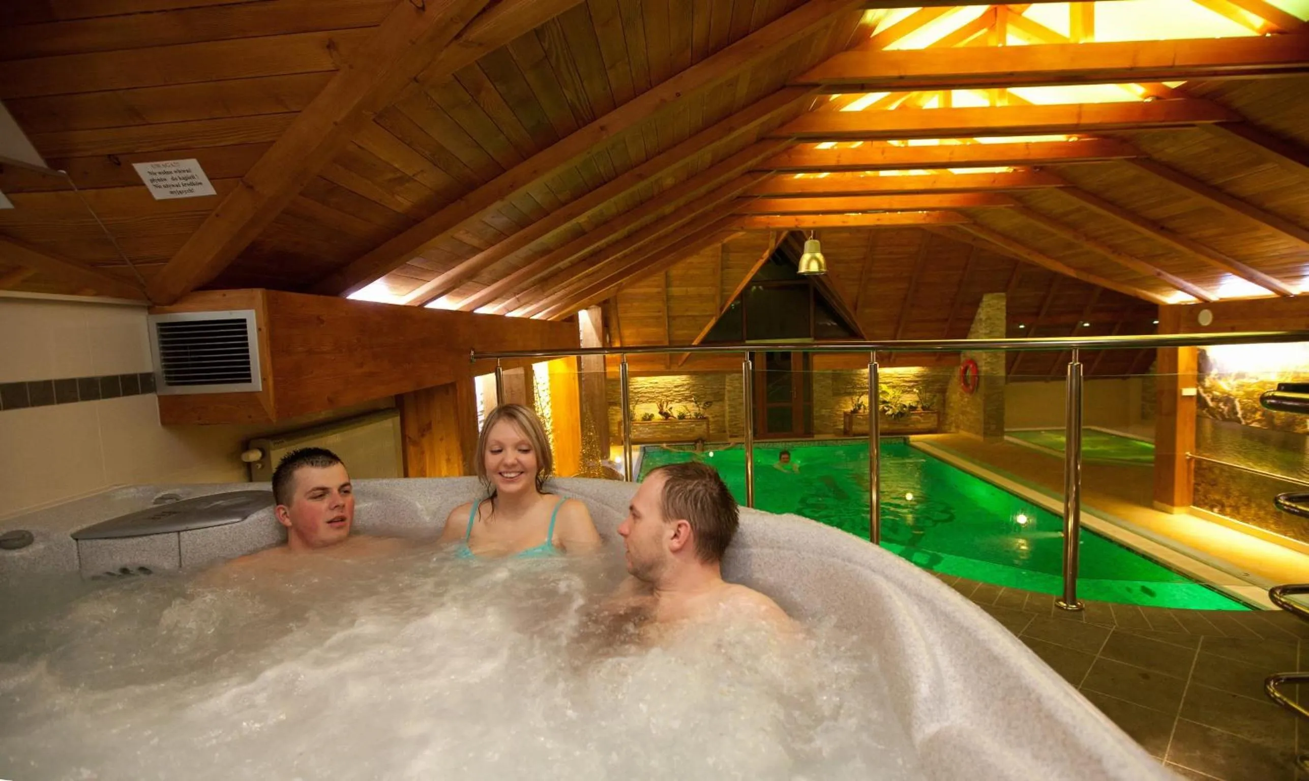 Hot Tub in Hotel Toporów