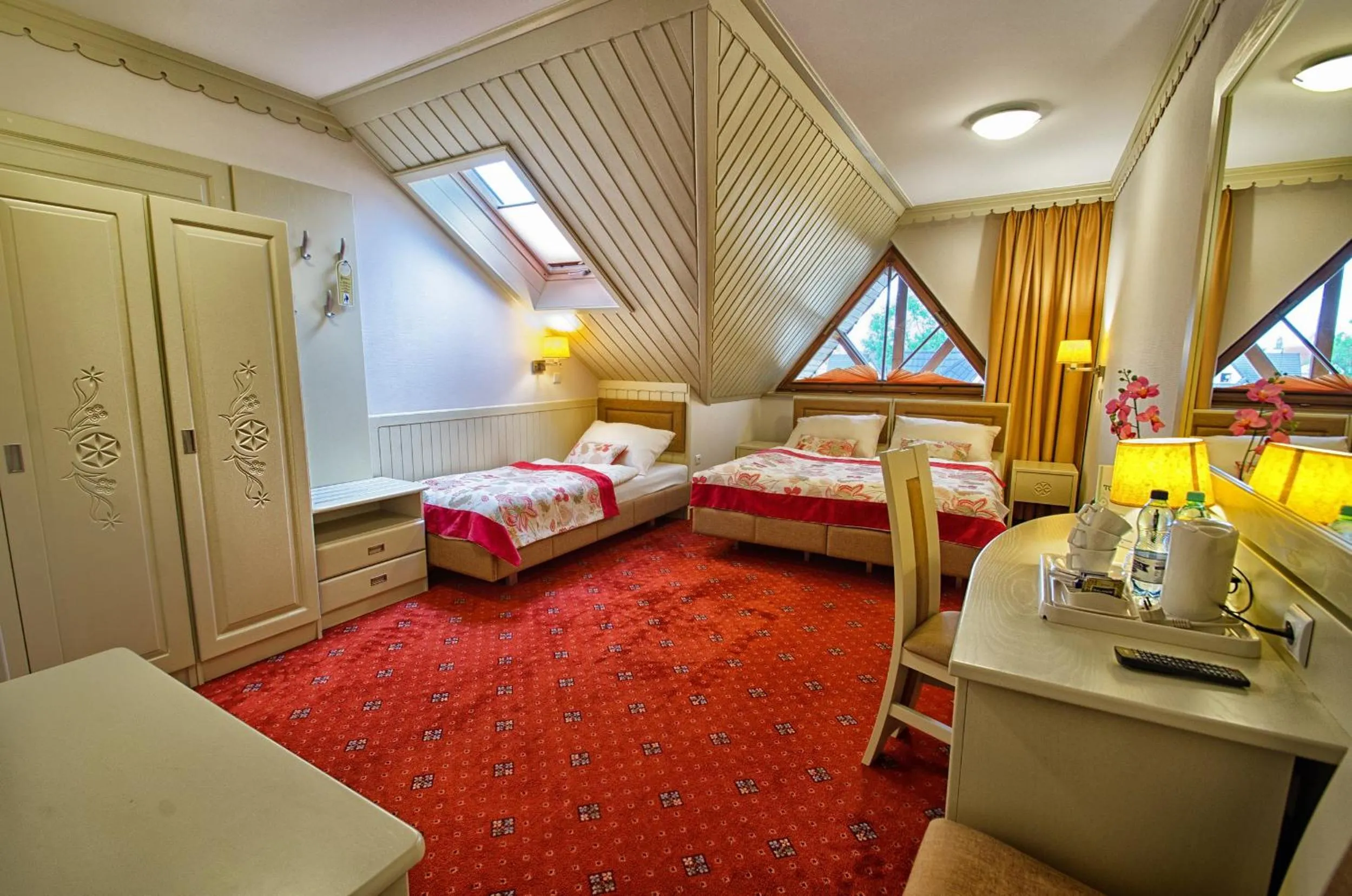 Photo of the whole room, Bed in Hotel Toporów