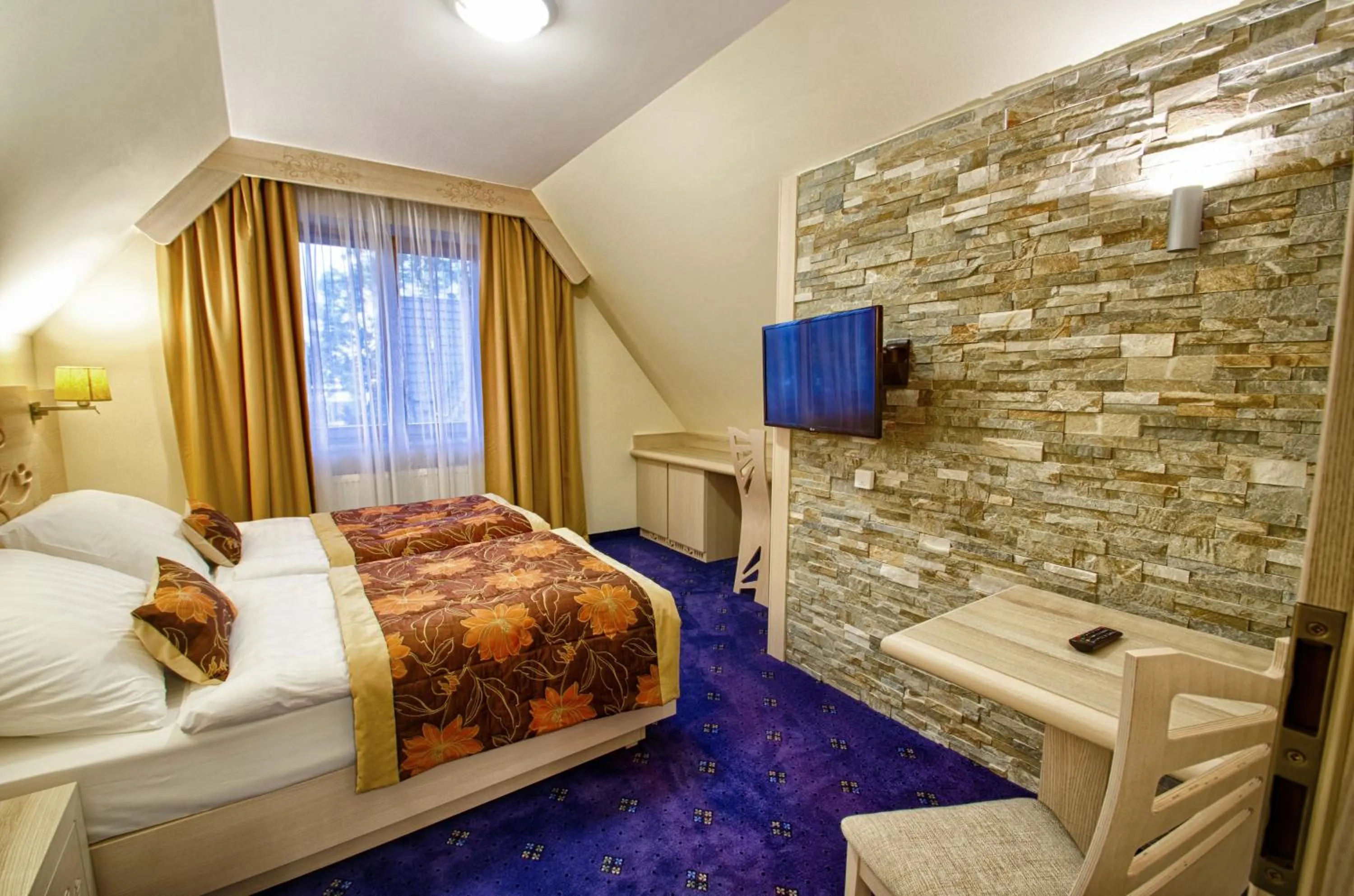 Photo of the whole room, Bed in Hotel Toporów