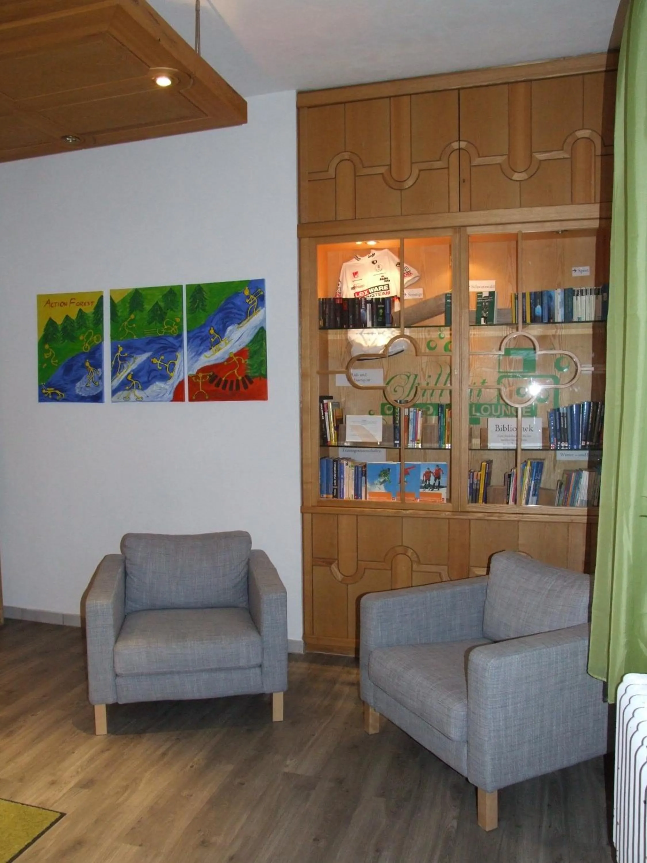 Library in Action Forest Hotel - Kletterwald - Lasertag - nähe Badeparadies