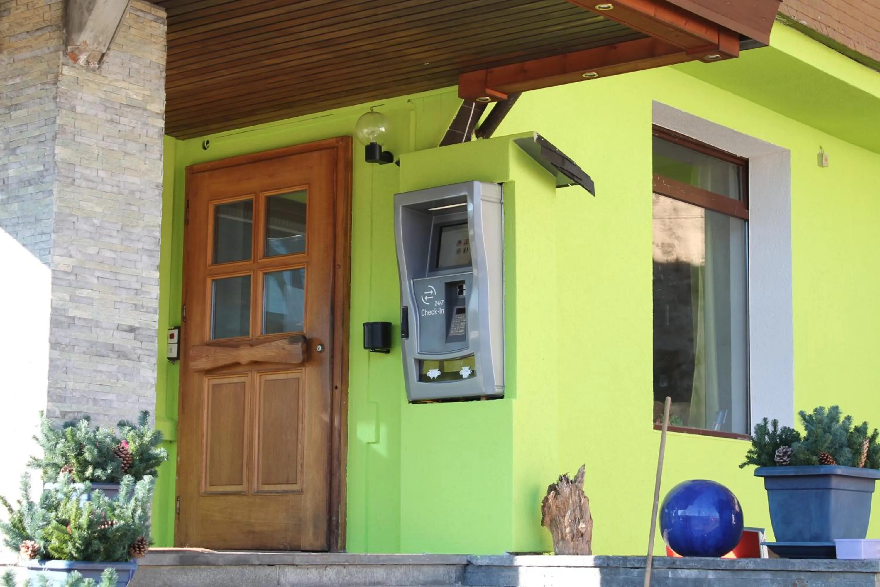 Facade/entrance in Action Forest Hotel - Kletterwald - Lasertag - nähe Badeparadies