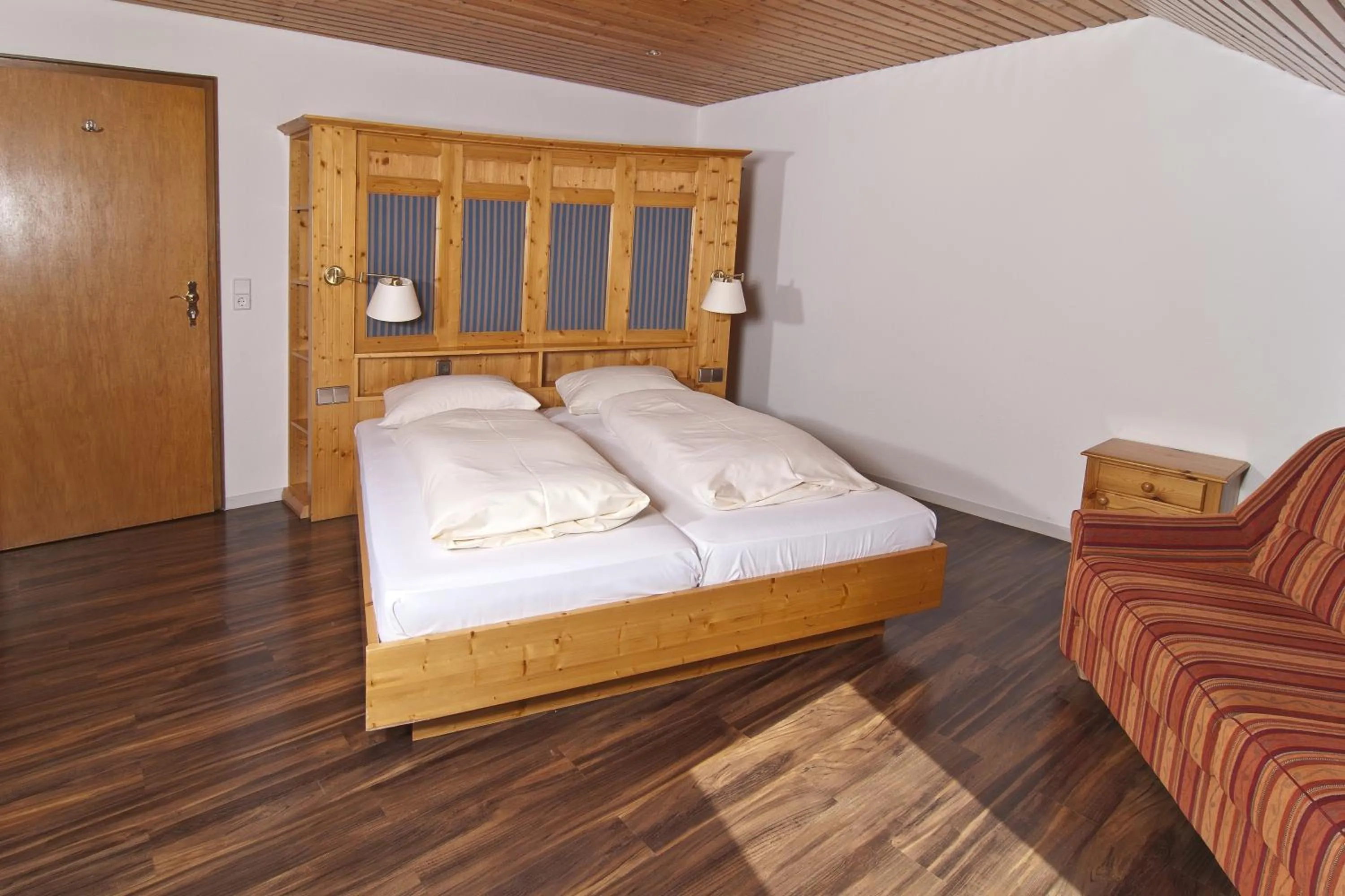 Photo of the whole room, Bed in Action Forest Hotel - Kletterwald - Lasertag - nähe Badeparadies