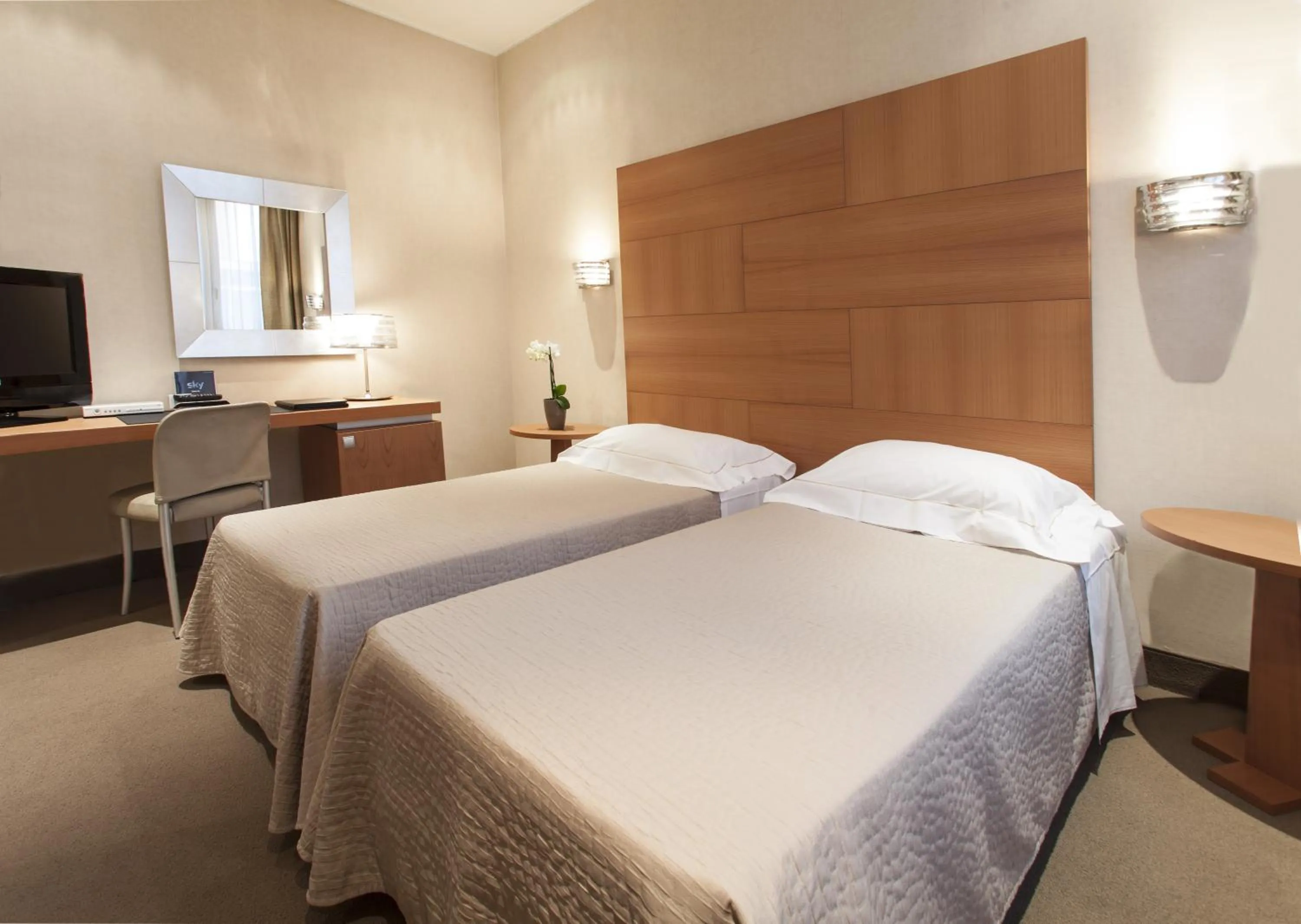 Bedroom, Bed in Hotel Cora