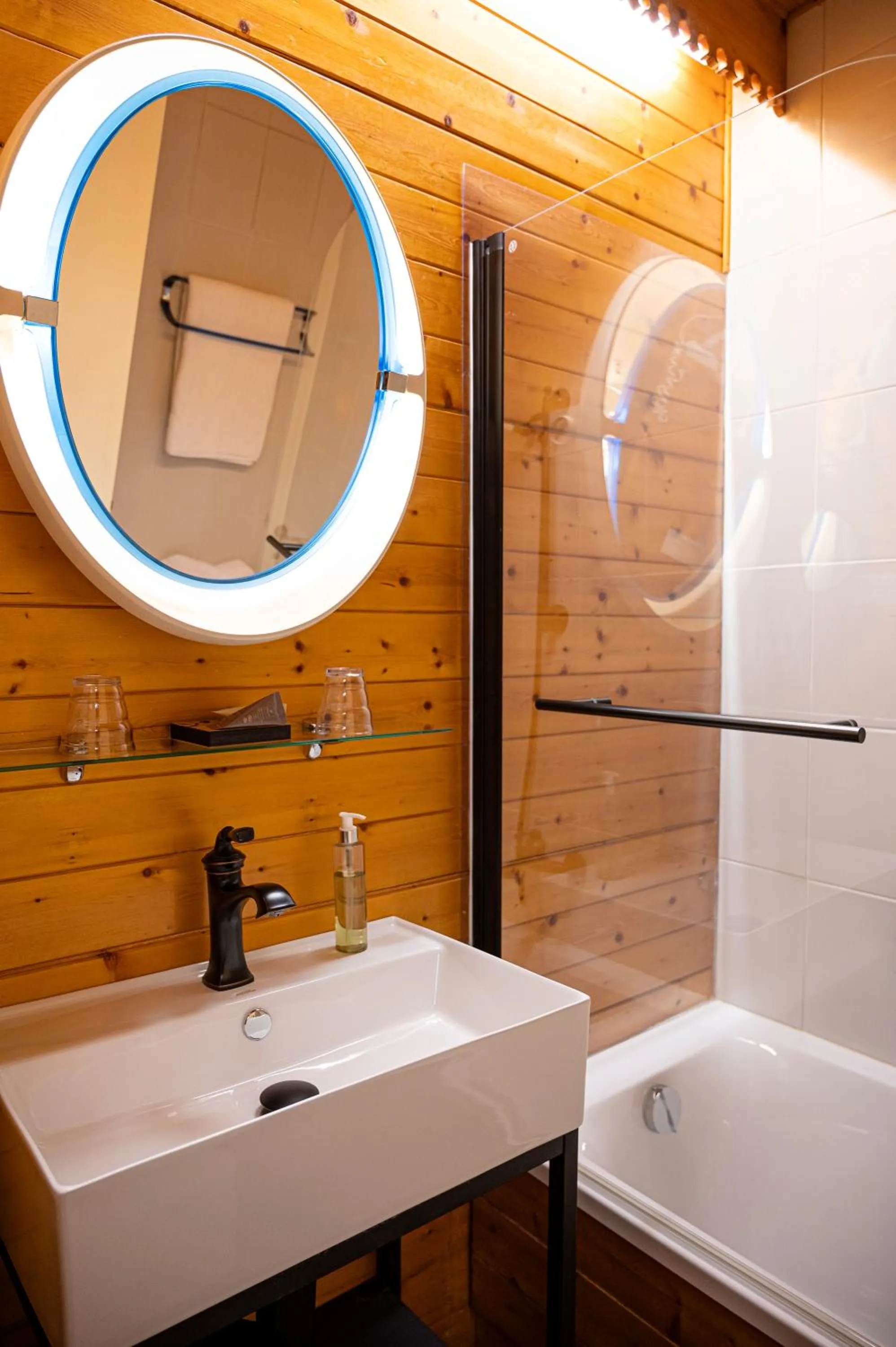Bathroom in Hotel Du Parc - Manoir Du Baron Blanc