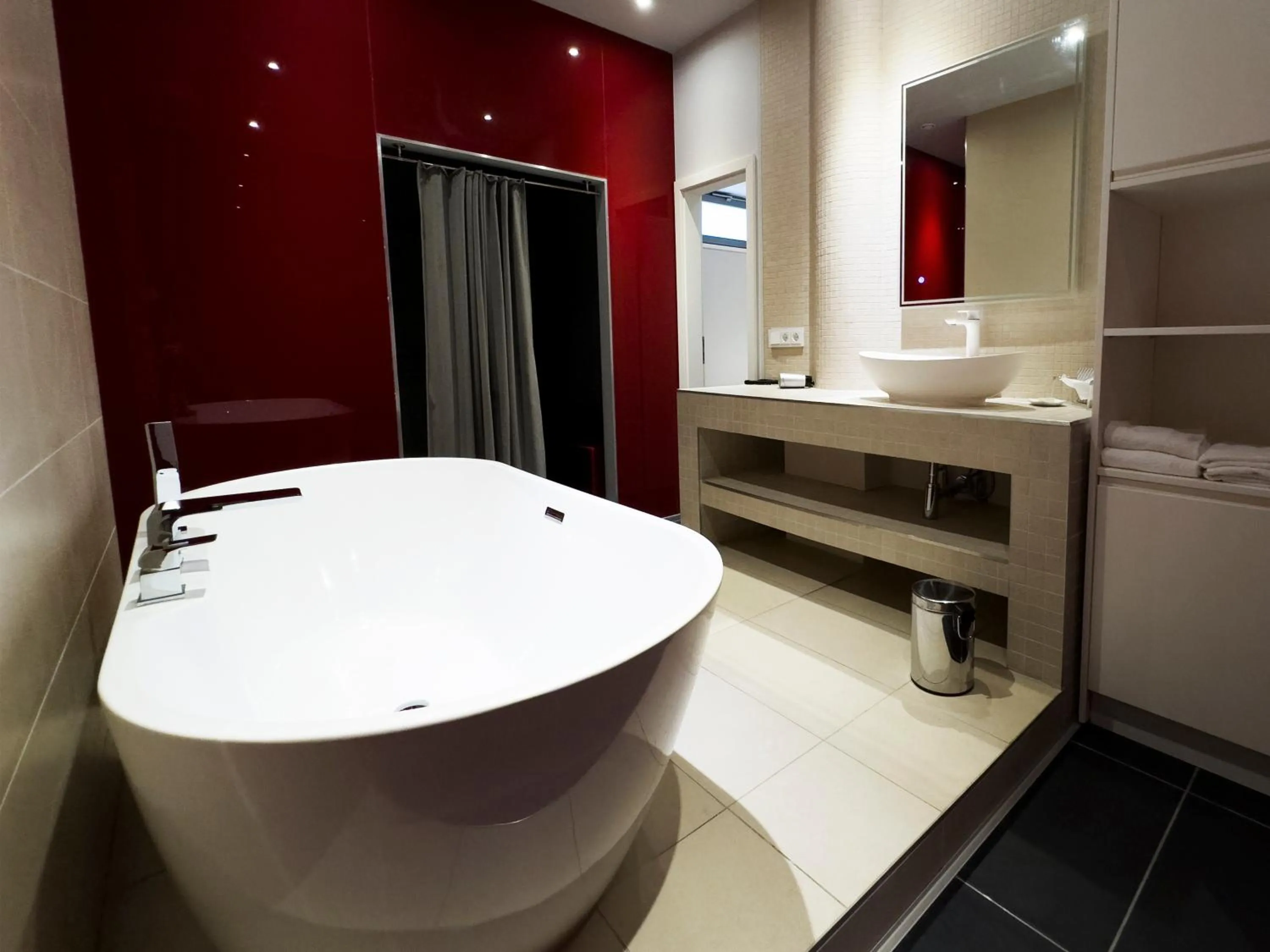 Bathroom in Grimm's Berlin Mitte