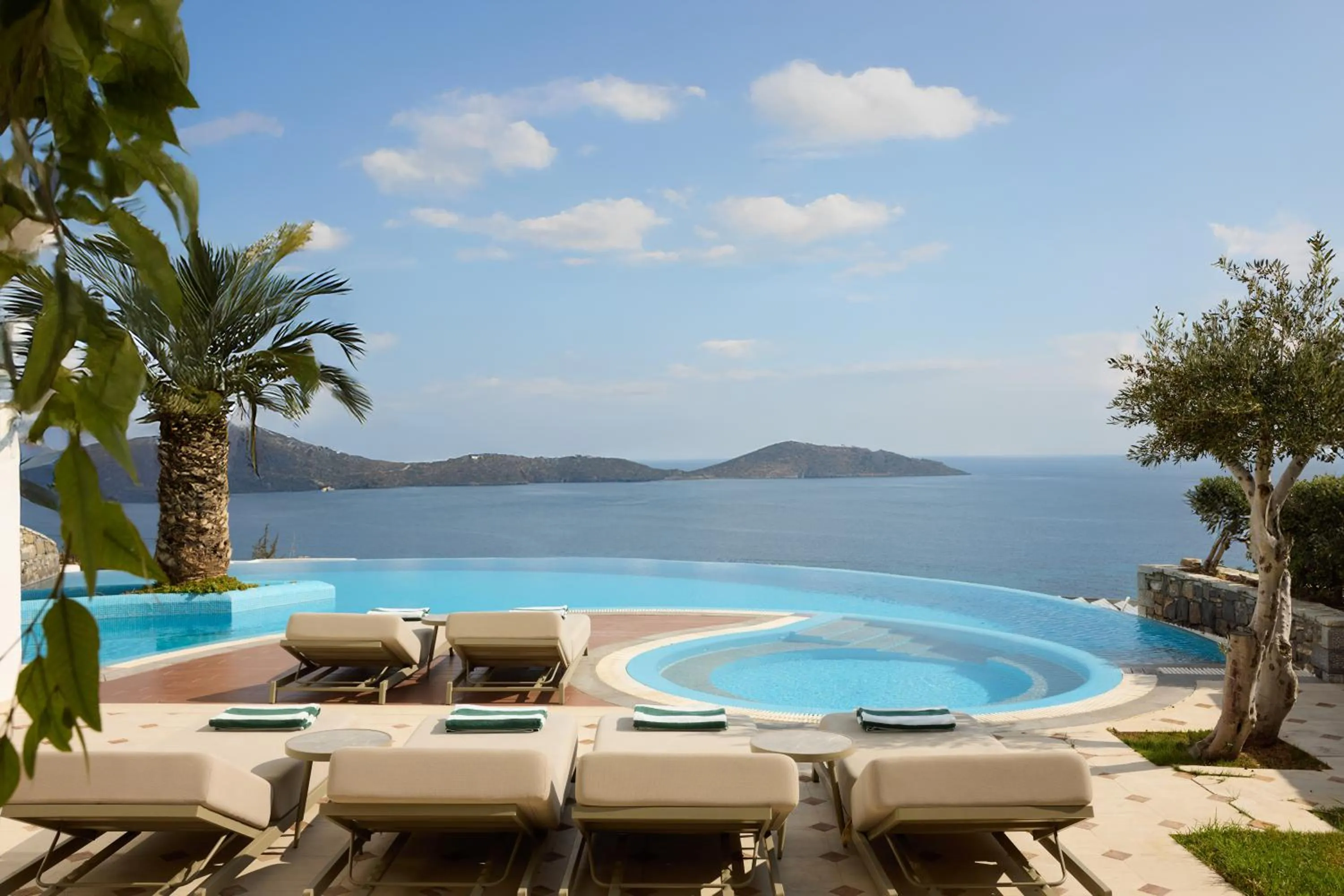 Pool view in Elounda Gulf Villas by Sandglass