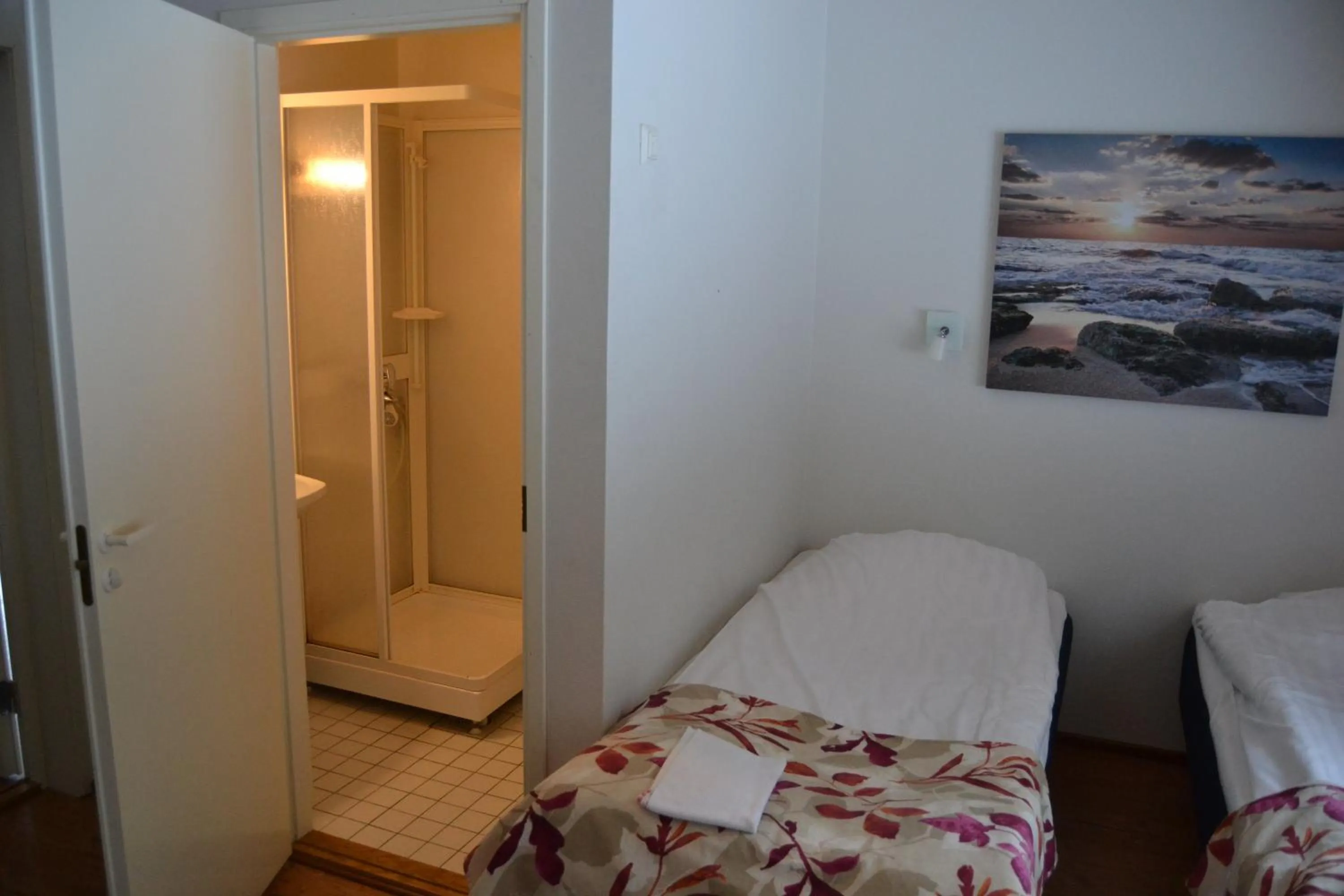 Photo of the whole room, Bed in Hotel Rantakatti