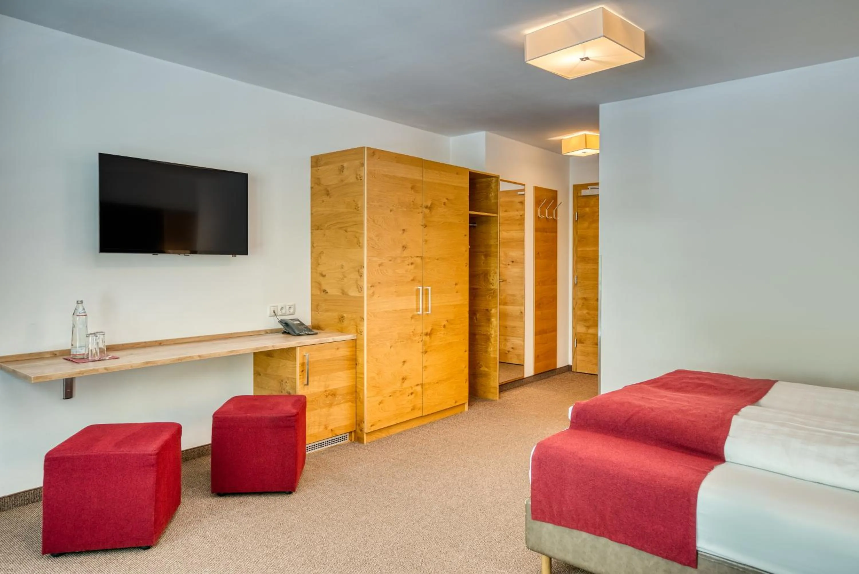 Photo of the whole room, Bed in Mallaun Hotel.Erlebnis