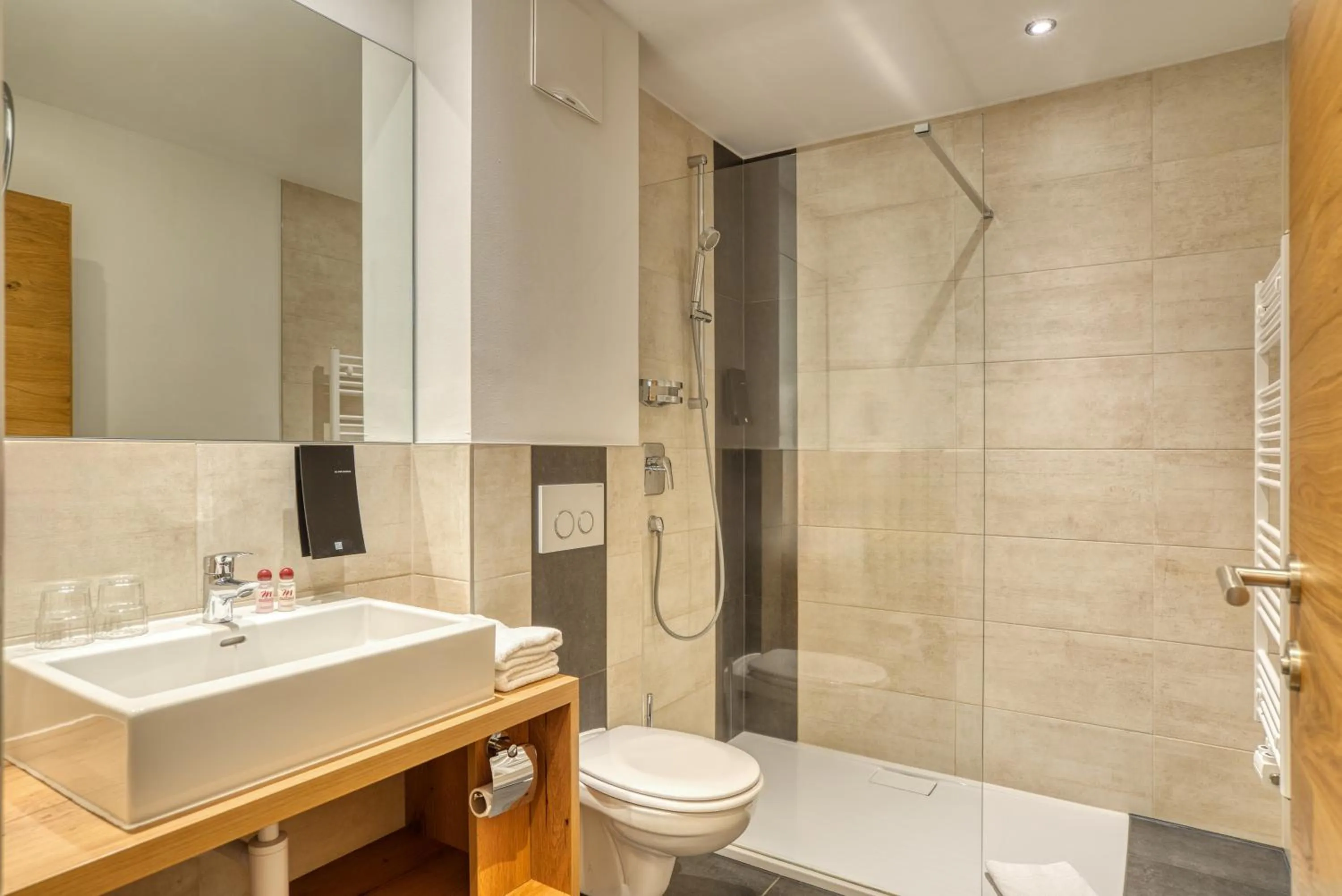 Shower in Mallaun Hotel.Erlebnis