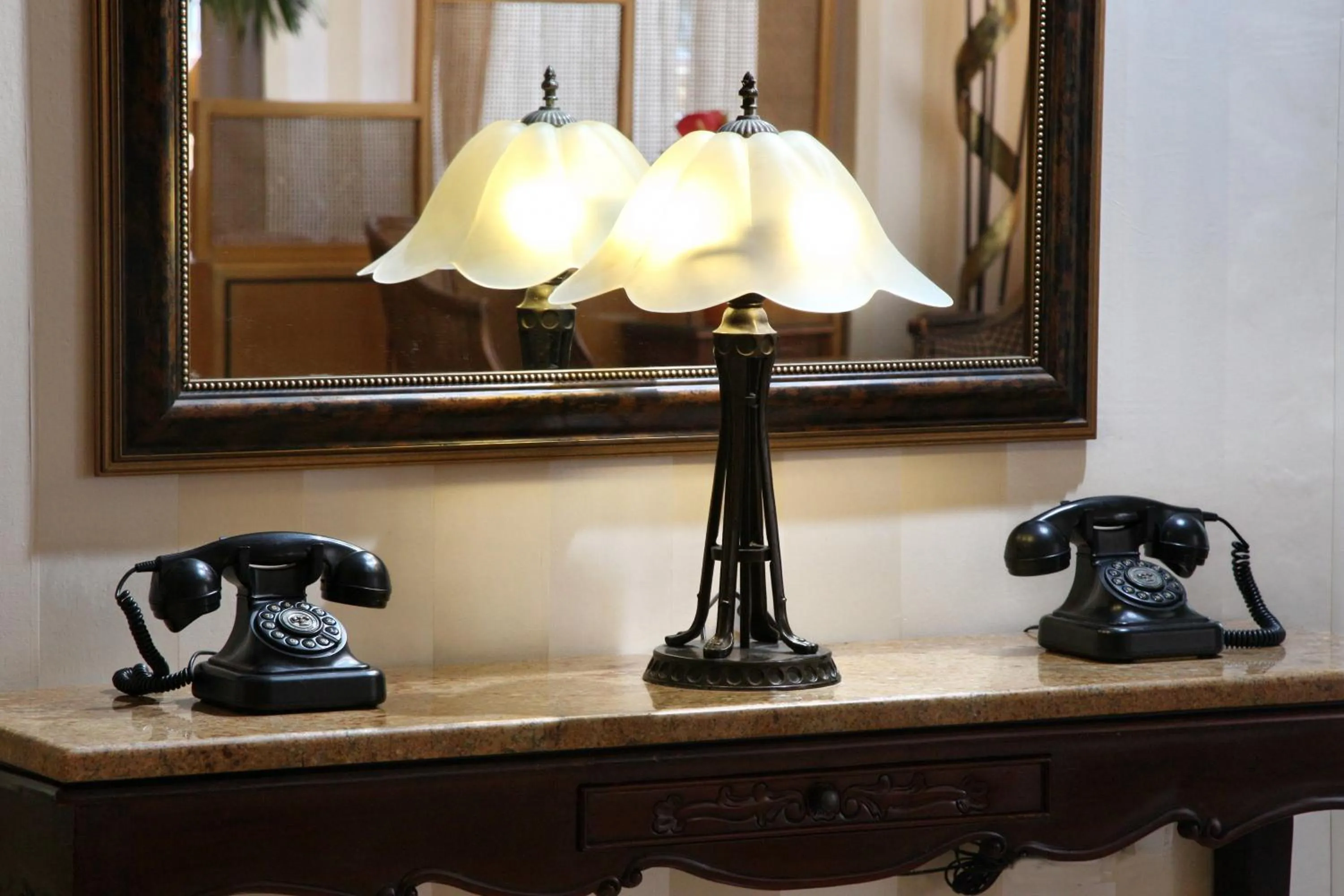 Lobby or reception in The Seasons Hotel -Studio & Suite