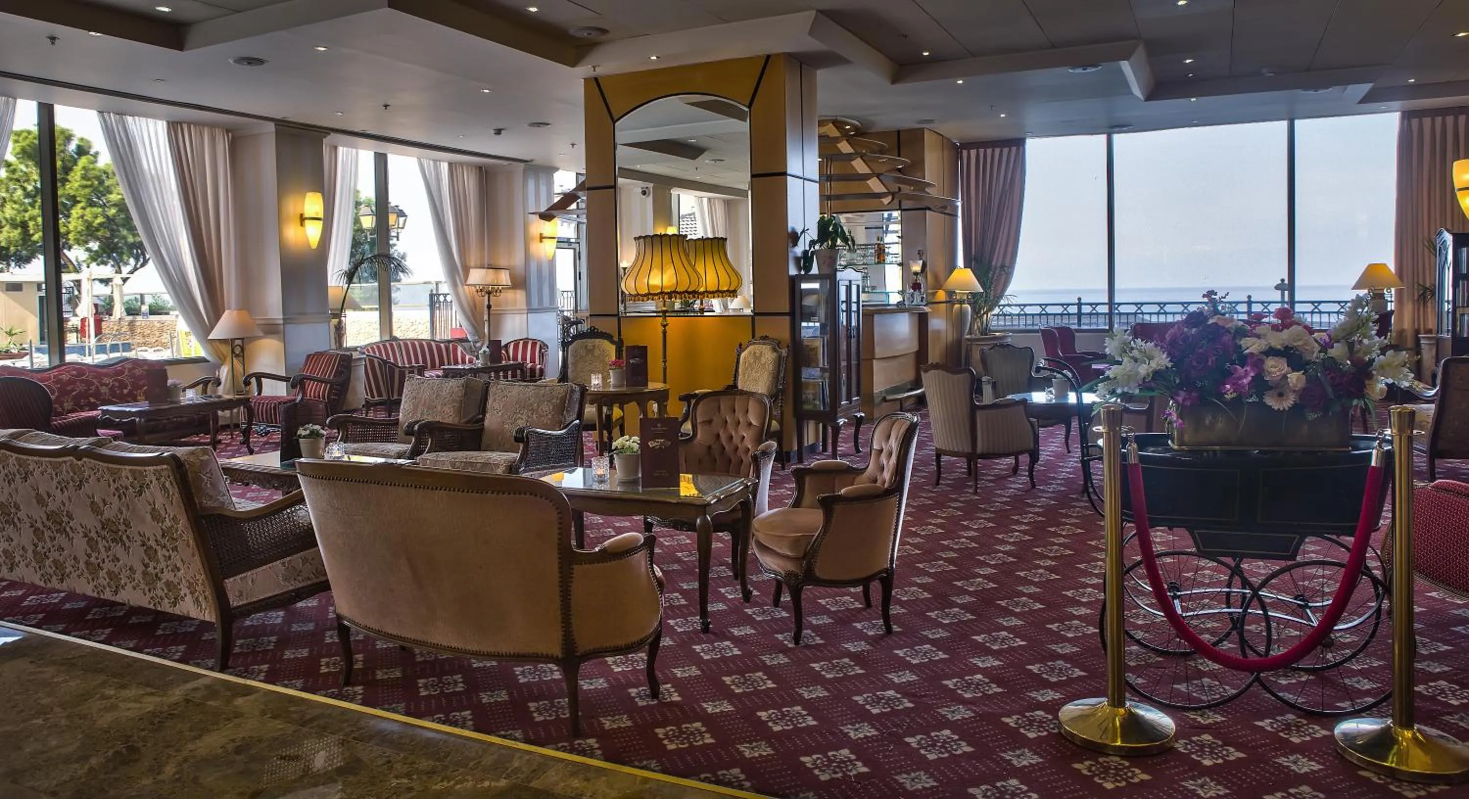 The Seasons Hotel -Studio & Suite