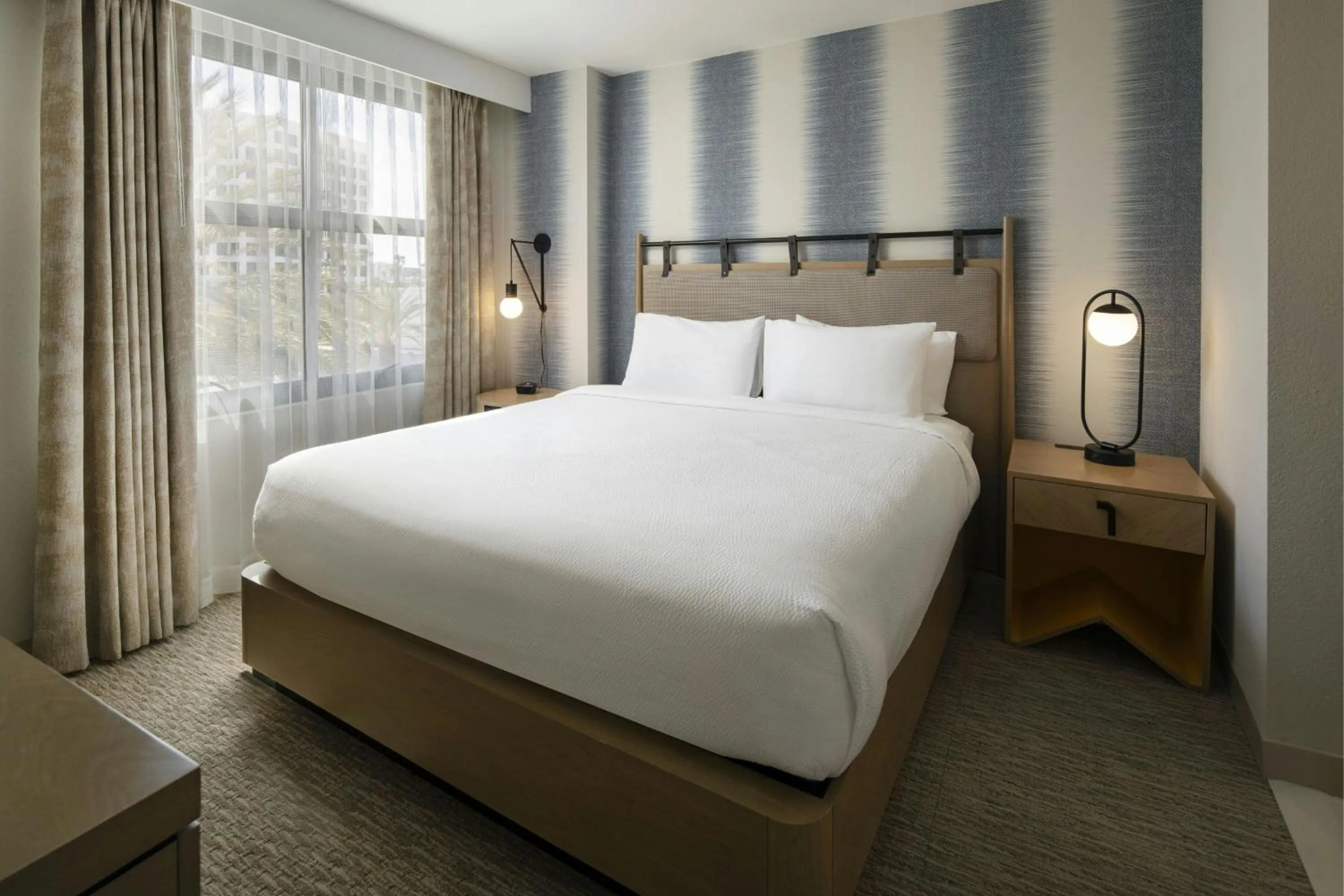 Bedroom, Bed in Residence Inn Irvine John Wayne Airport Orange County