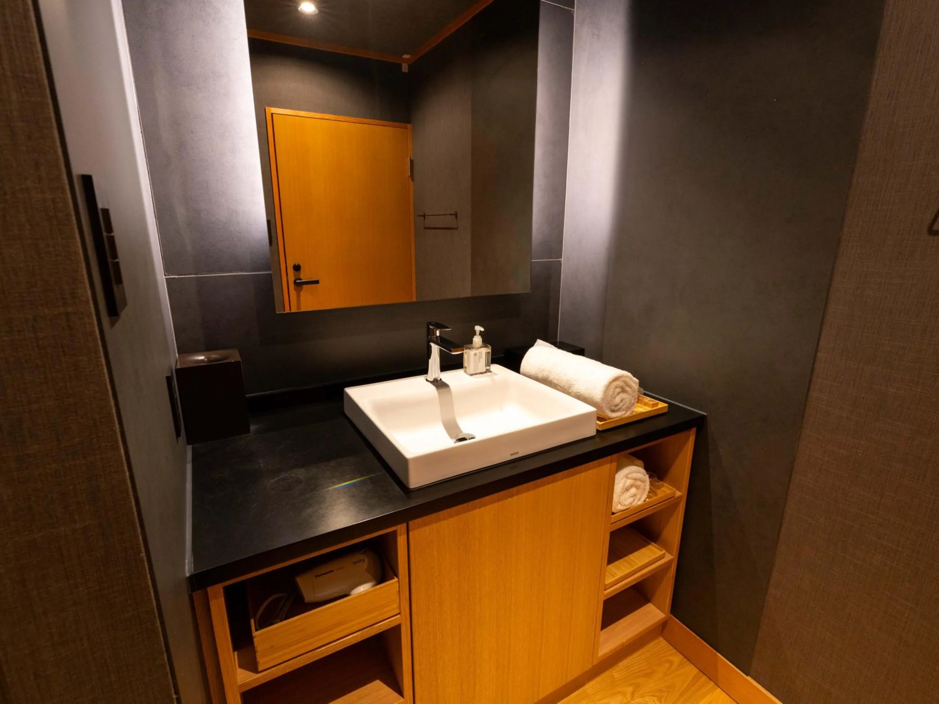 Photo of the whole room in Temple Hotel Takayama Zenkoji