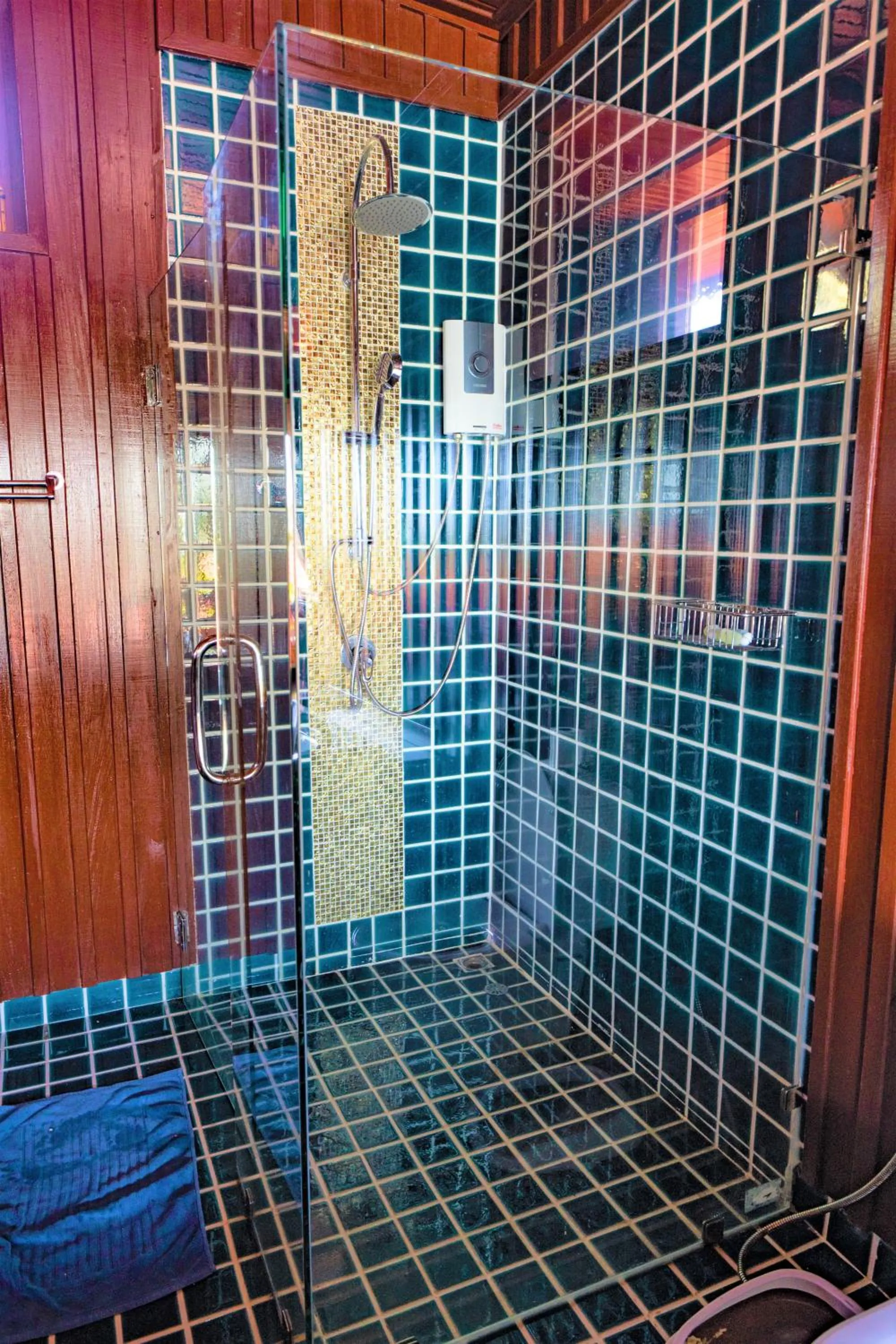 Bathroom in Erawan Villa Hotel