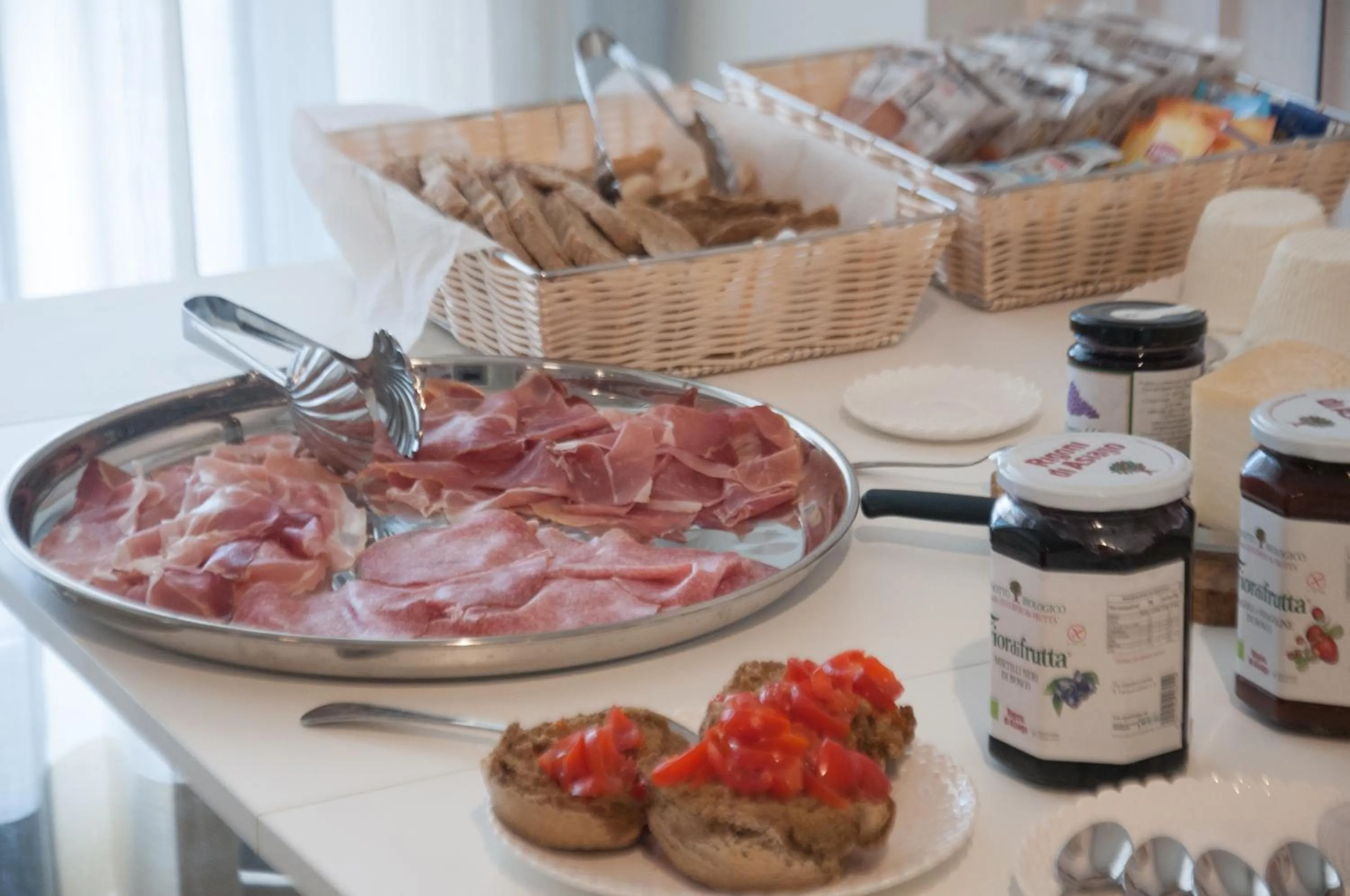 Food and drinks in KissfromSalento B&B+Bike